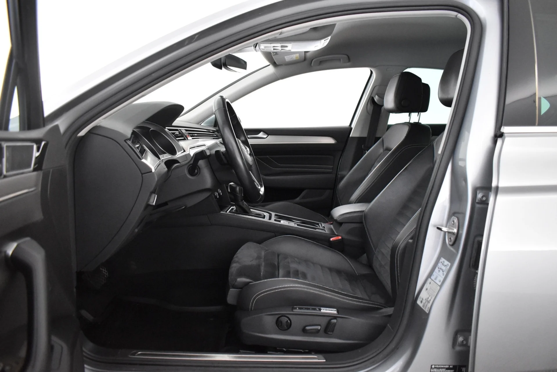 Car Image - 2XKjqyPWa2j7O0RVRsiUr1