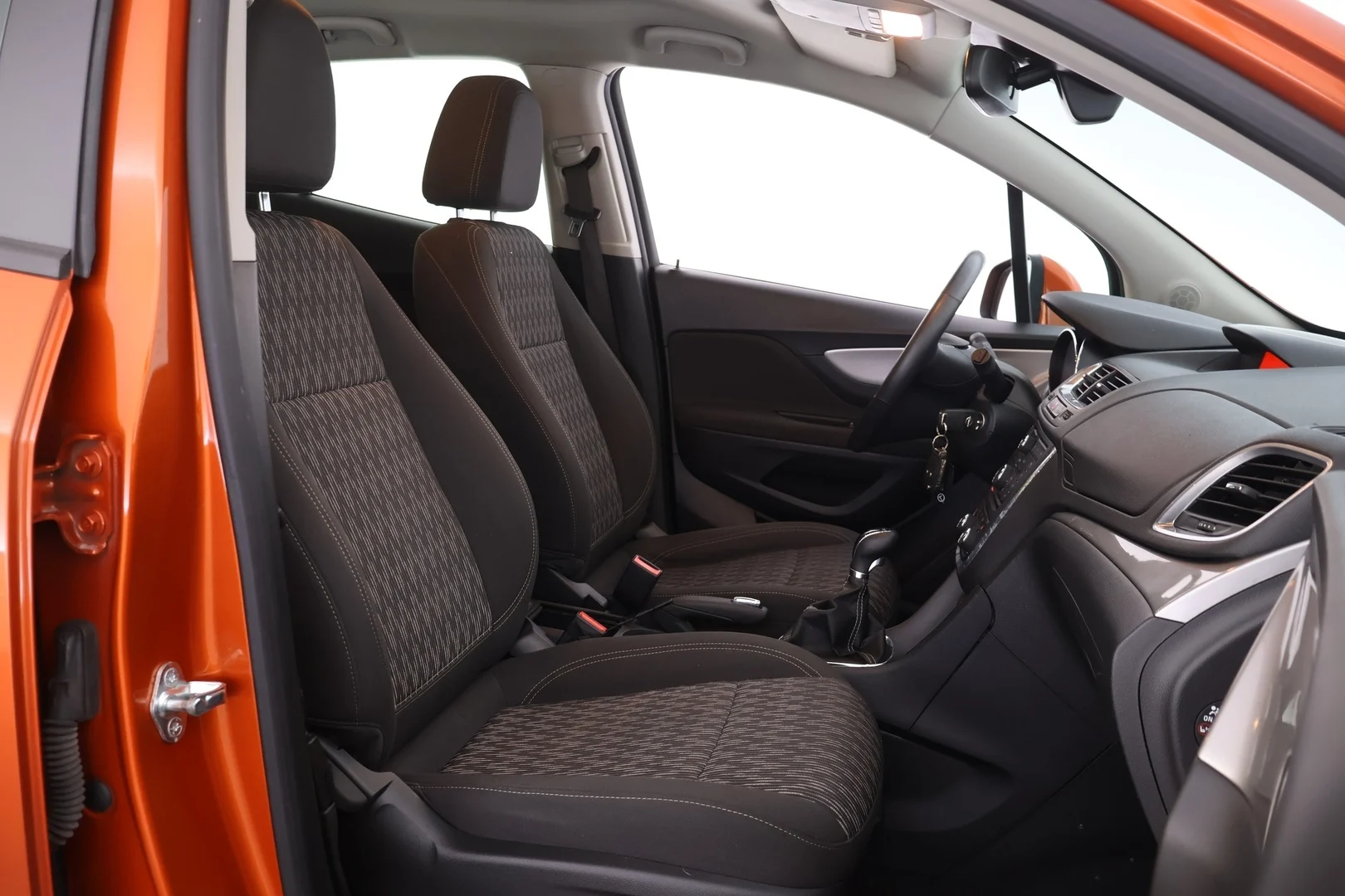 Car Image - 4AVBdKhHzz2rVGp1CdYfW9