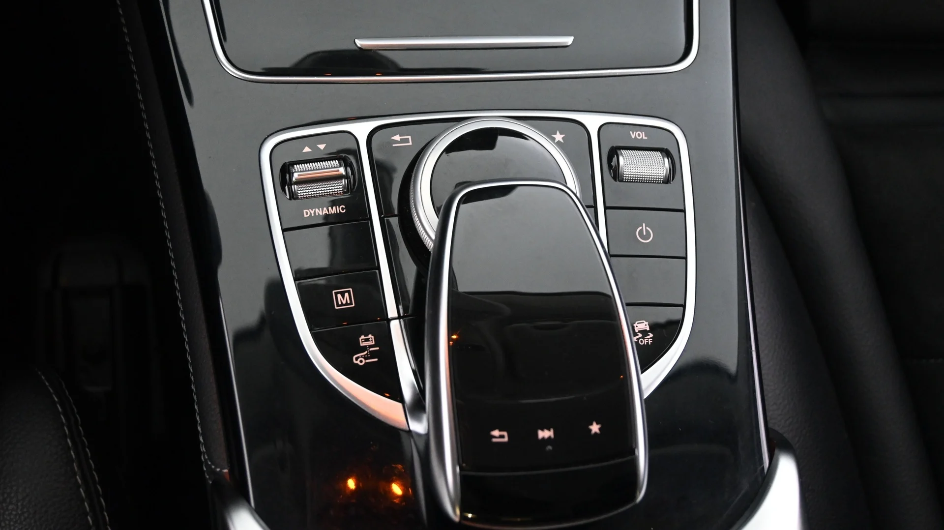 Car Image - 1BcfG8YJ3EyxcTy2auKHZh