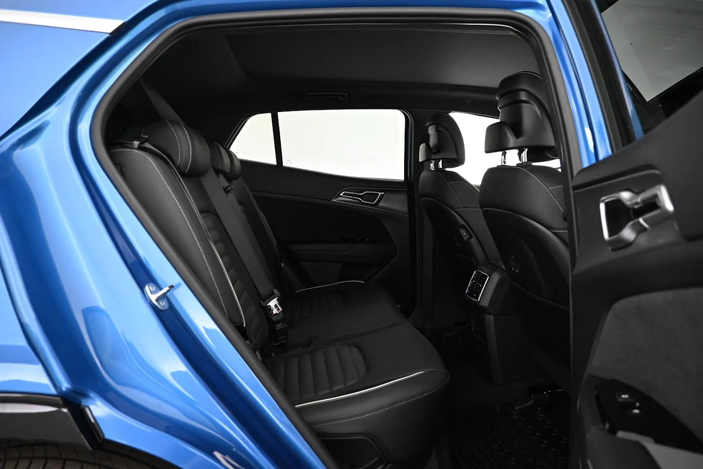 Car Image - 4g0aWrBQ9fbCSnPAxt8l3i