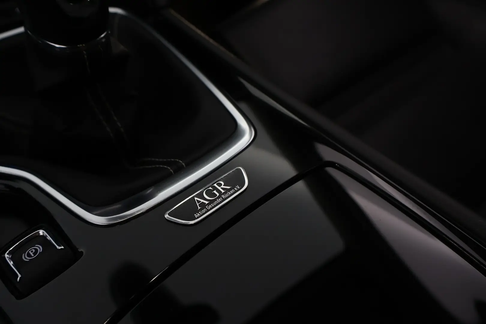 Car Image - 6ZpiFdJeLFY4i0Dn8hp2te