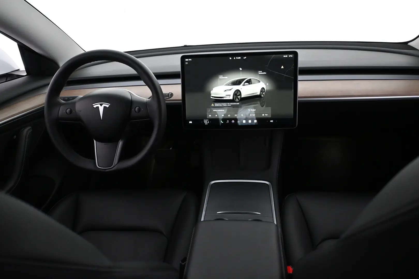 Car Image - WzarpjFbqcBcCyHSoxr1G