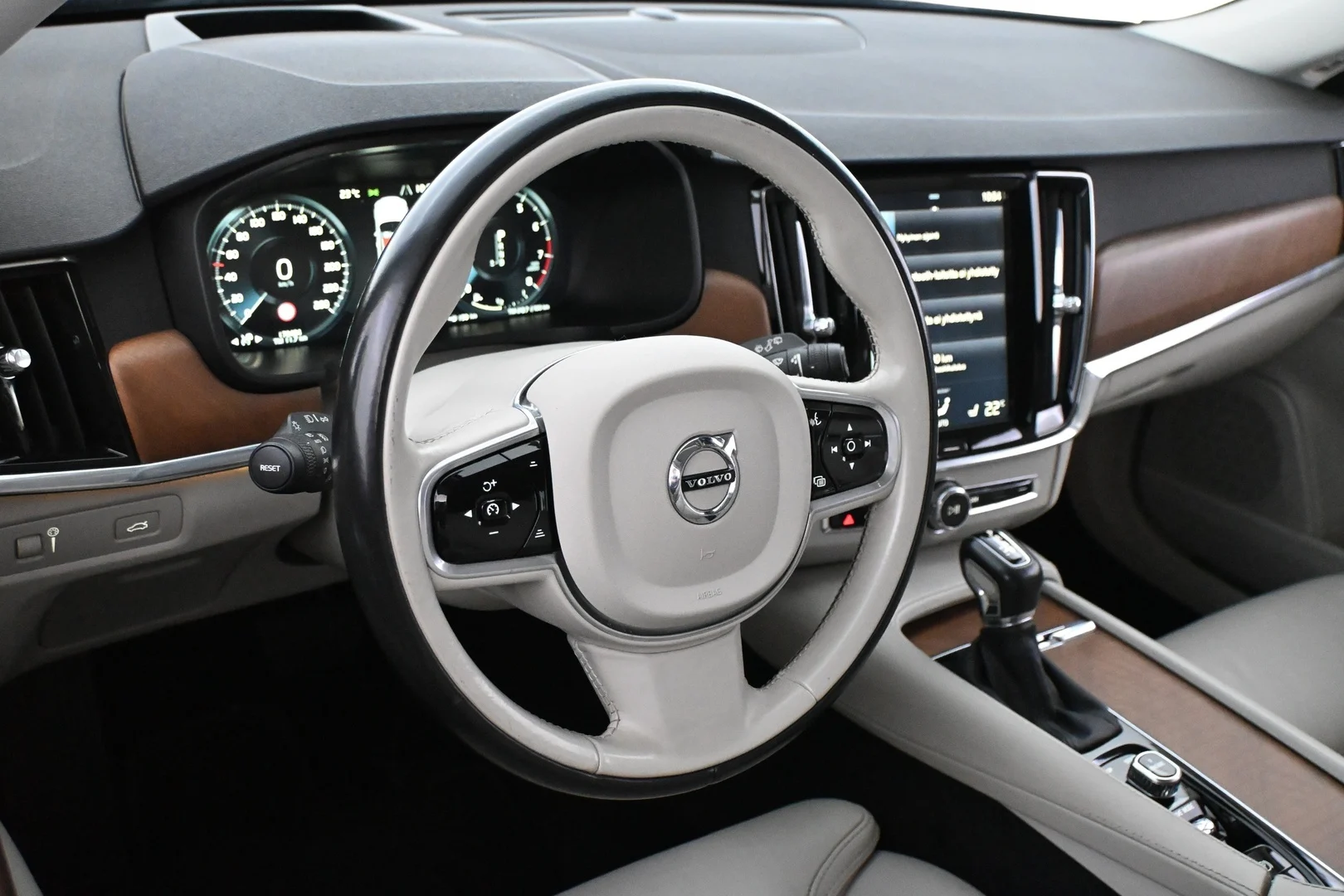 Car Image - 1tcF4wBW55rNBAkDCnZBtl