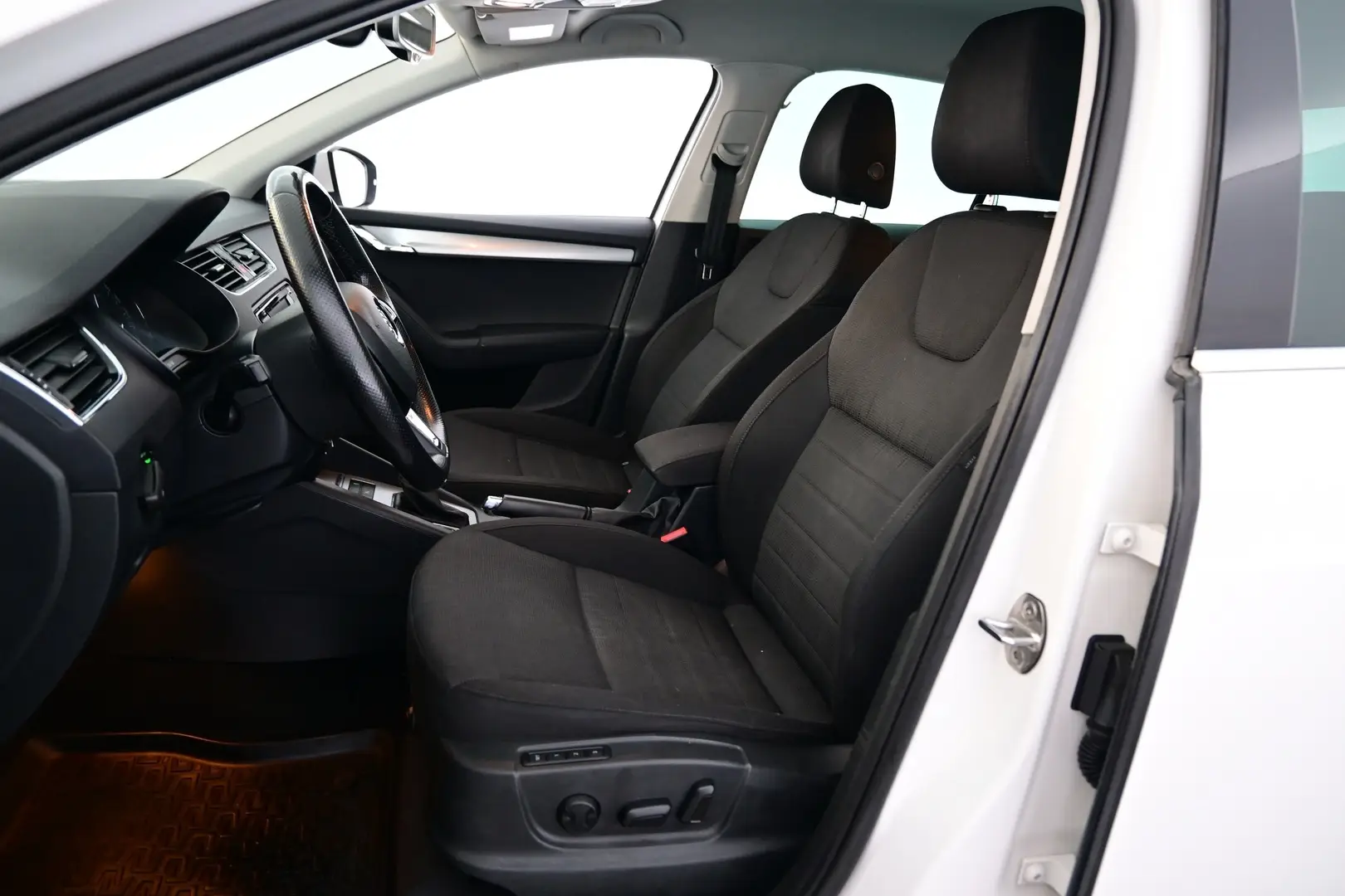 Car Image - 31hP0L60enJQC4N0lbsss6