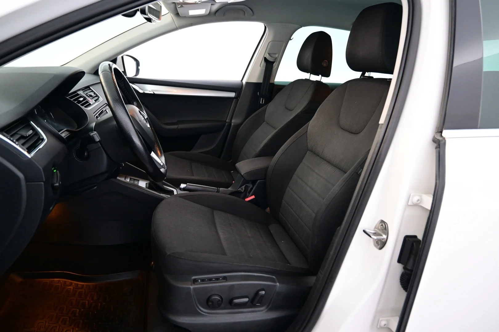 Car Image - 31hP0L60enJQC4N0lbsss6