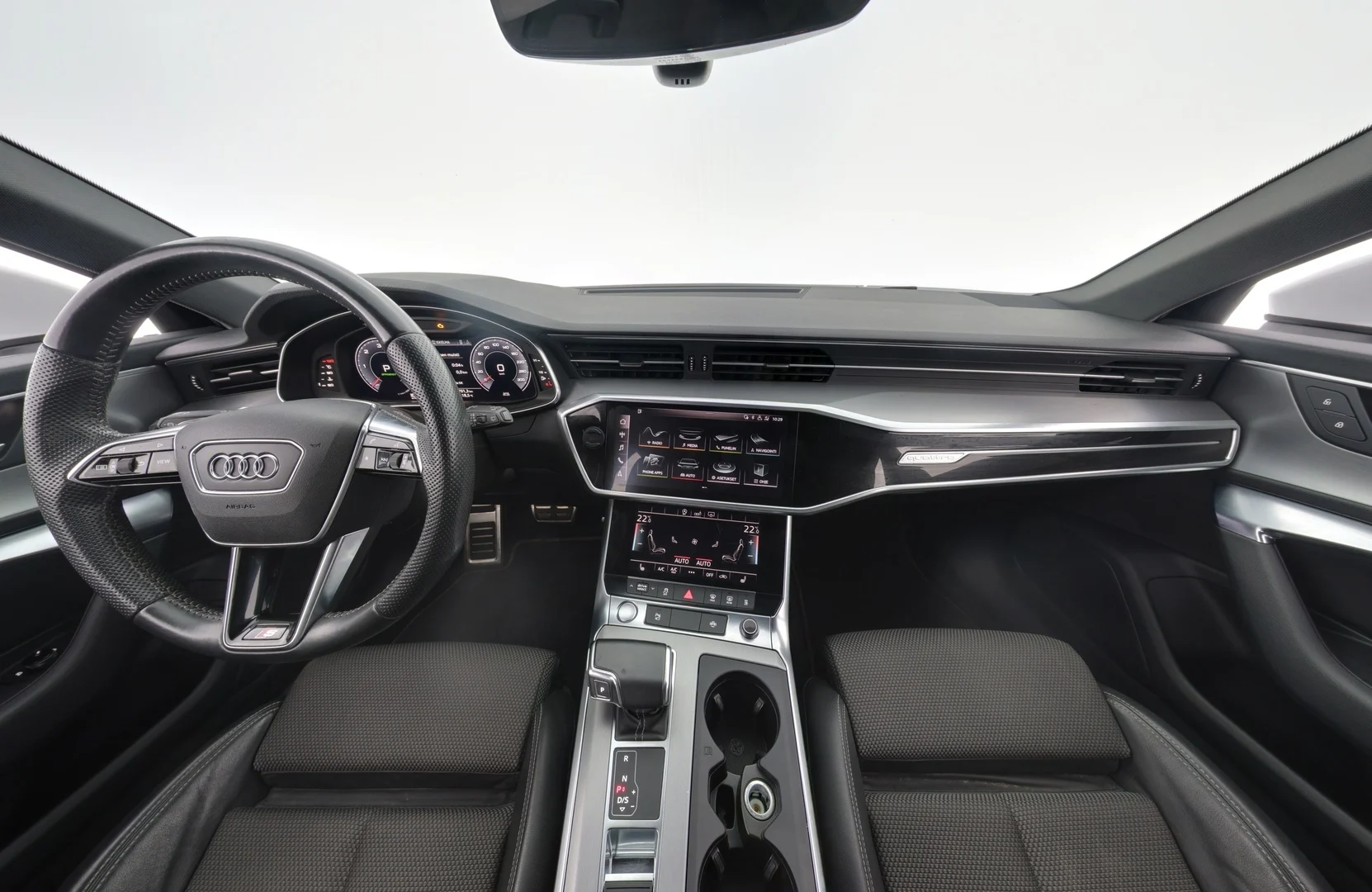 Car Image - JCFGhRlfQcGLBOLHjttXm