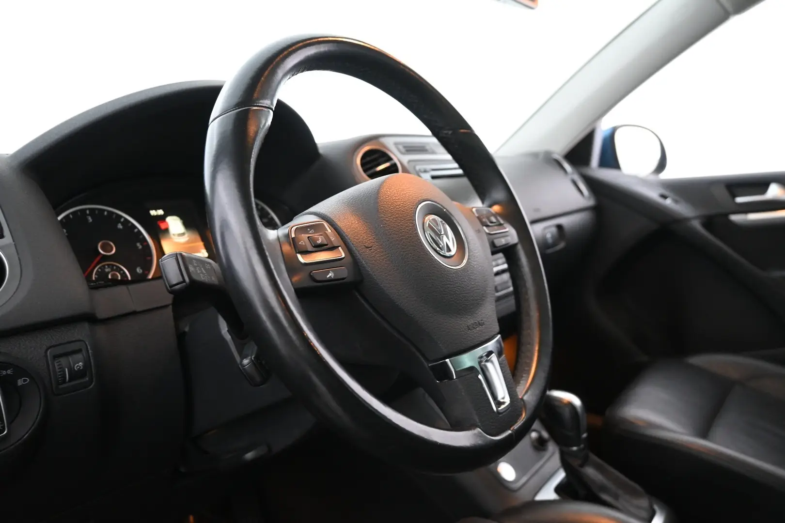 Car Image - 12I4UtnSJsnd7cRJs0fMF0