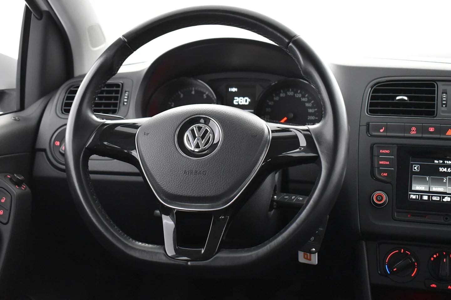 Car Image - 3P4i5oowBSbQaZFwJTfRf8