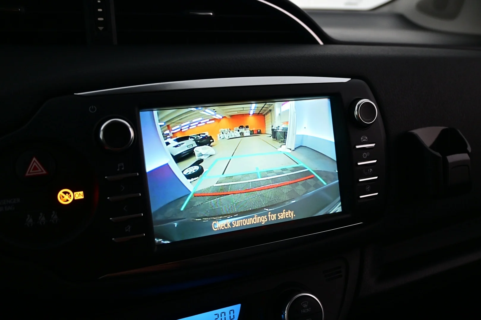 Car Image - 2Co01c4Ca75FxBPcv3a5yd