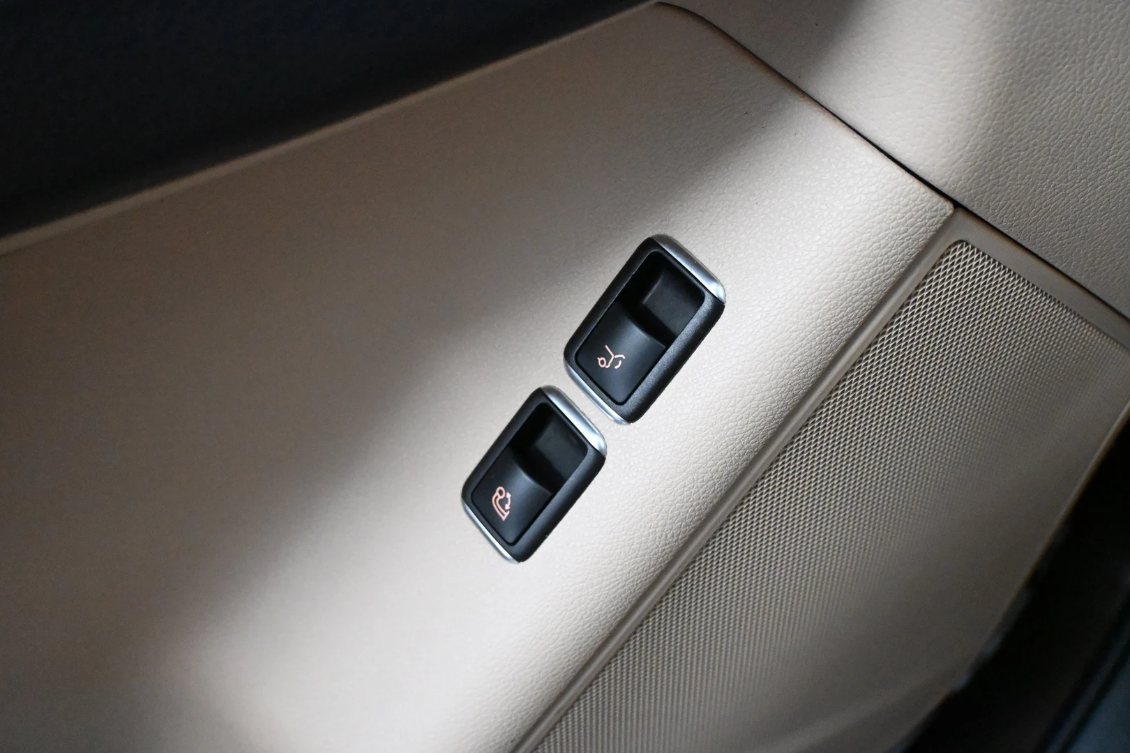 Car Image - 6g5LfIDMN7NPaR5LKMLa27