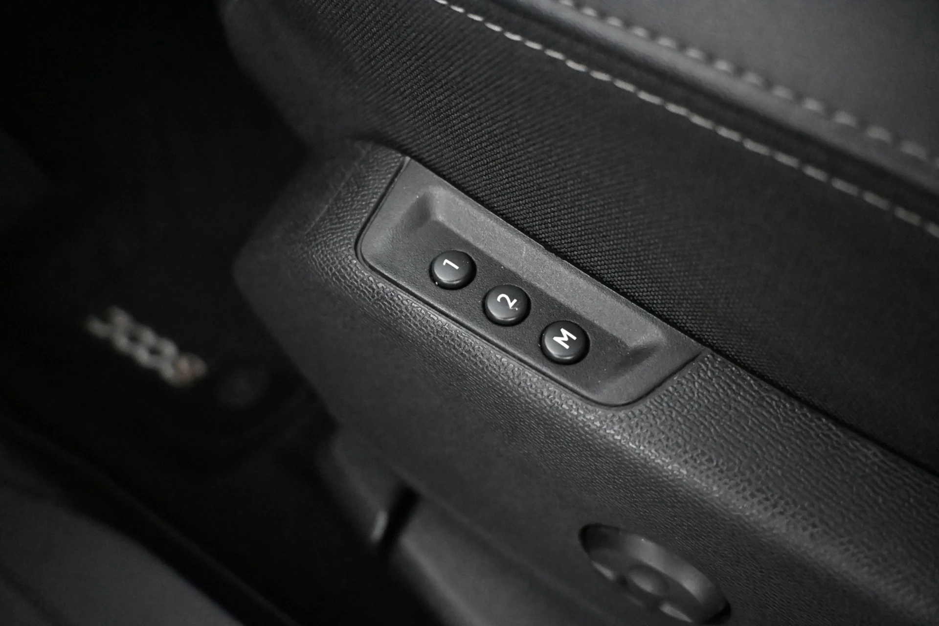 Car Image - 227sxtnksMkd1d8WIJqUXb