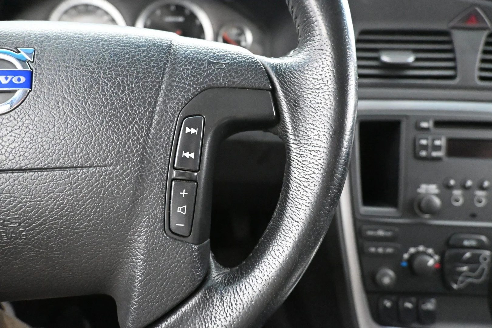 Car Image - 3q2JEkrY2X8qSF9vgy0FpJ