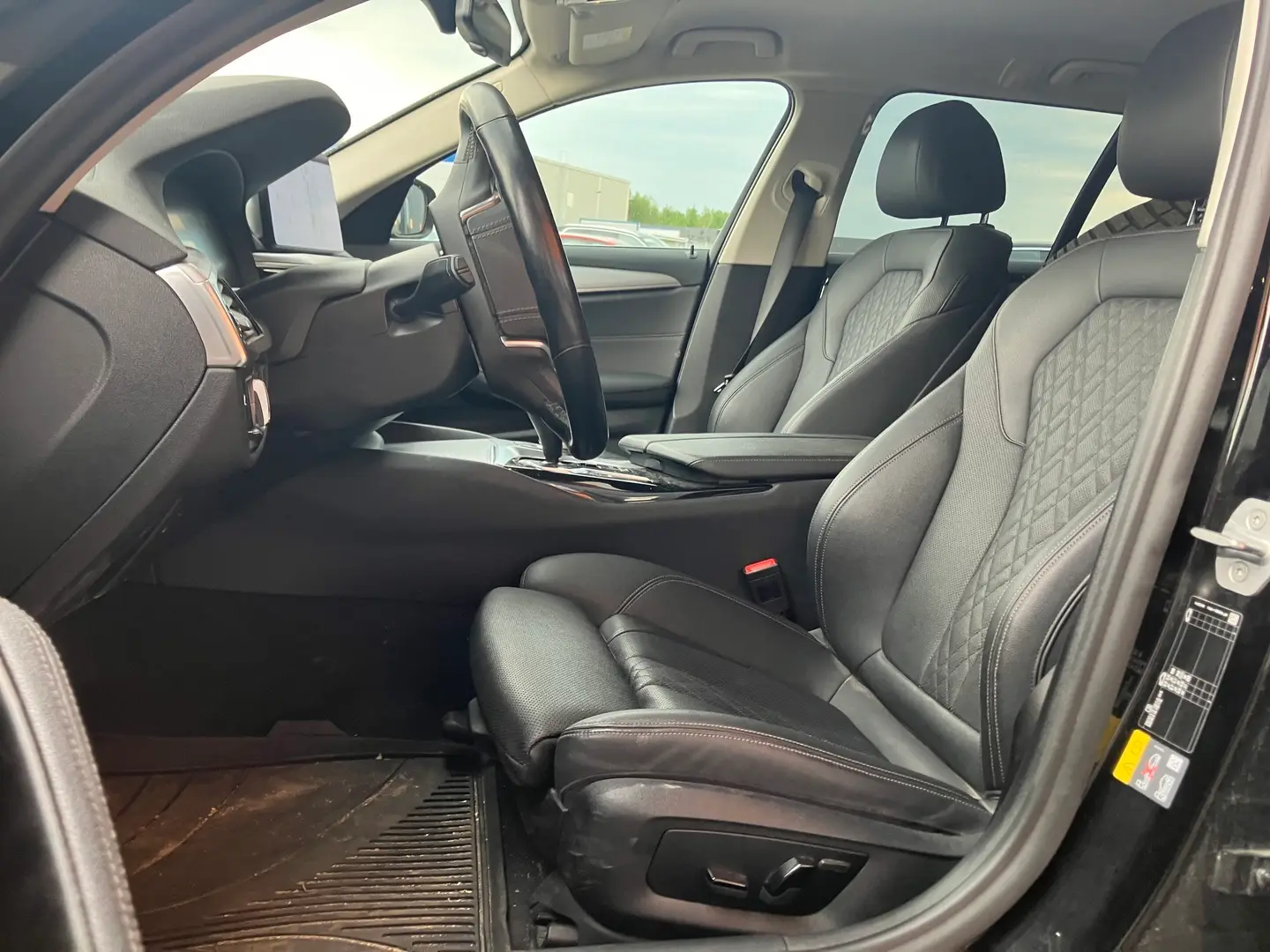 Car Image - 4k4cnUDkqKzXapP4XvNXvJ