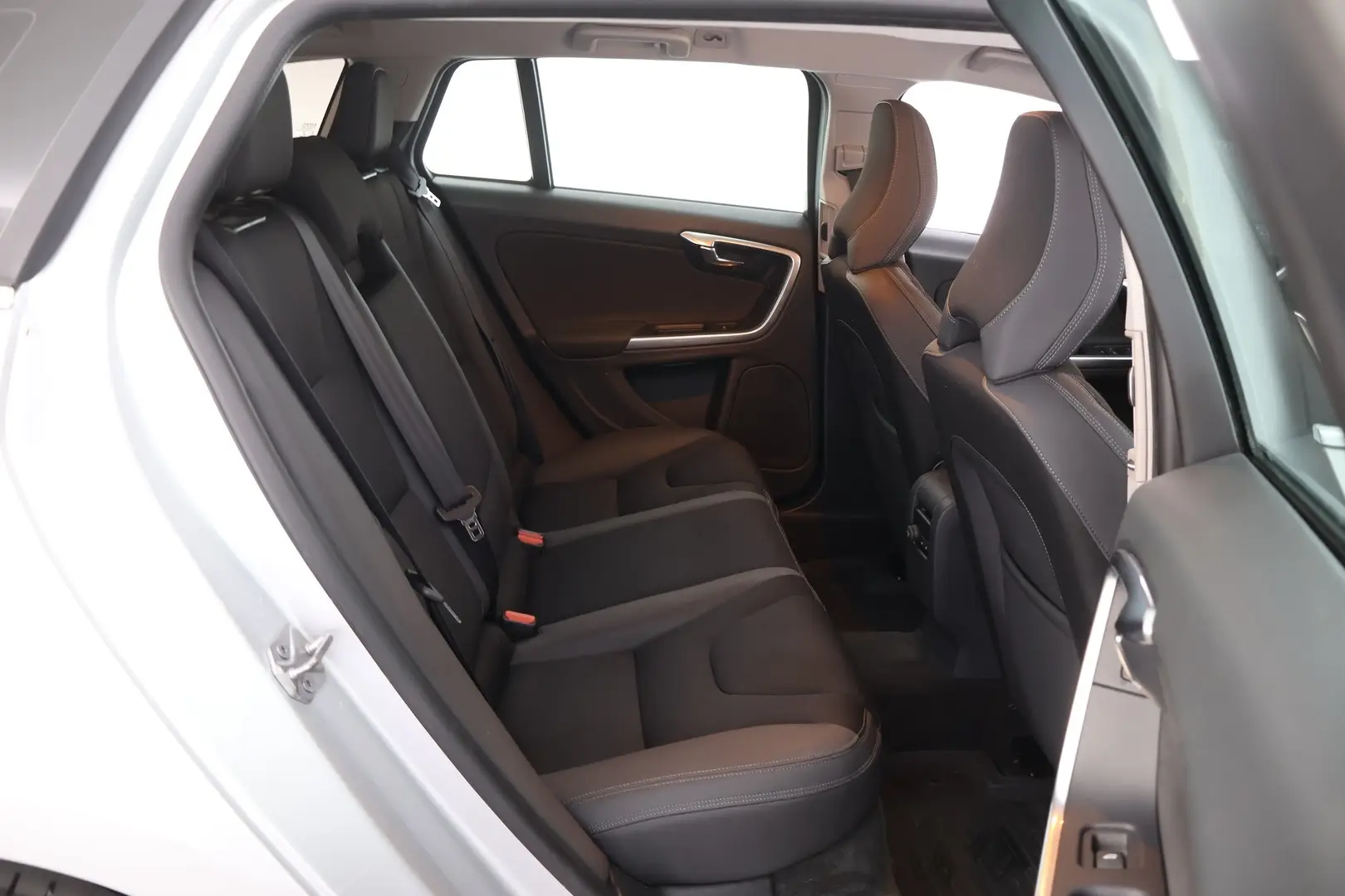 Car Image - 3lMKZgMHir7YQ3xTcuVT7m