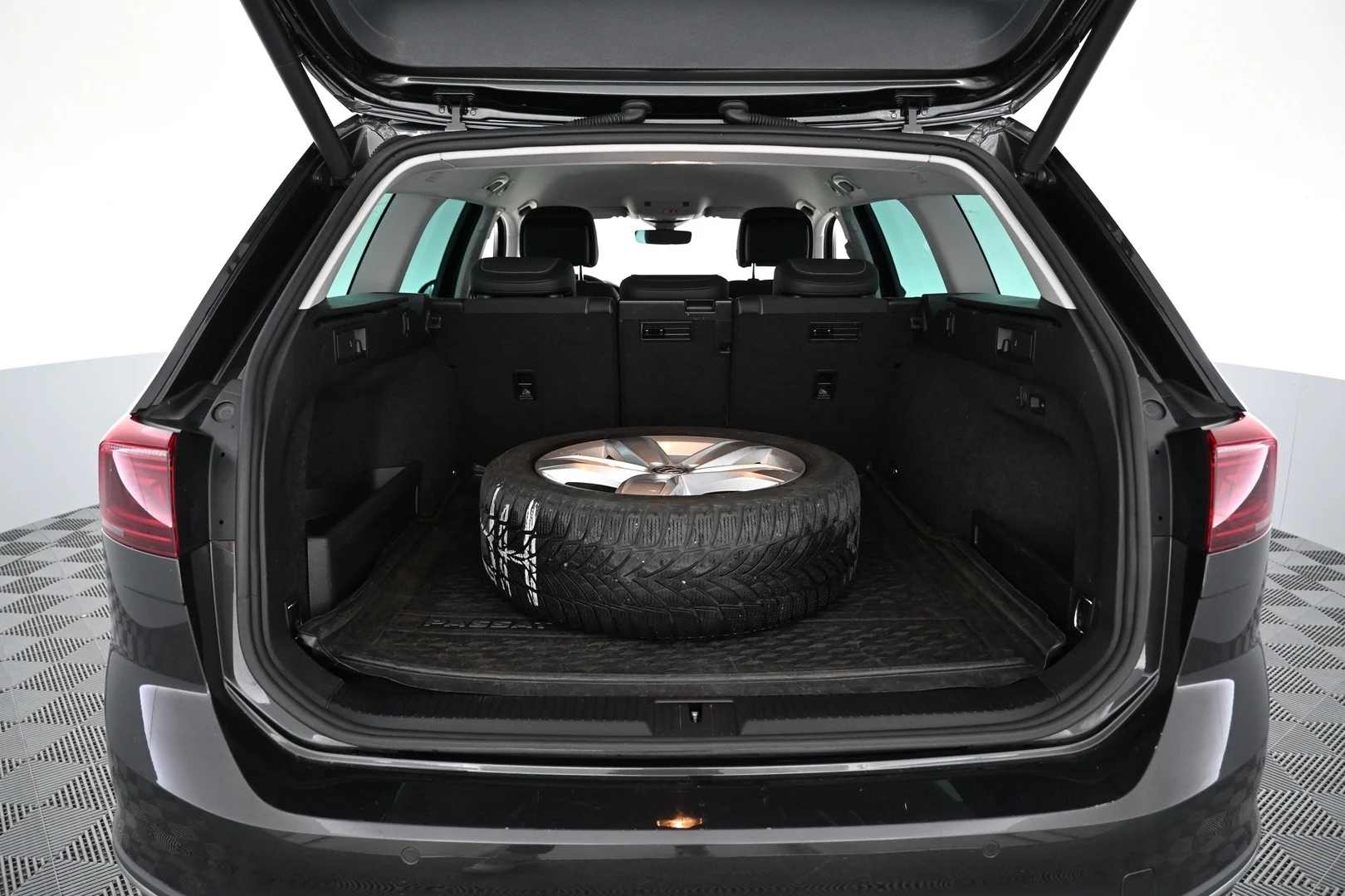 Car Image - 4T7BvXP2gevO8WCMdmBtjk