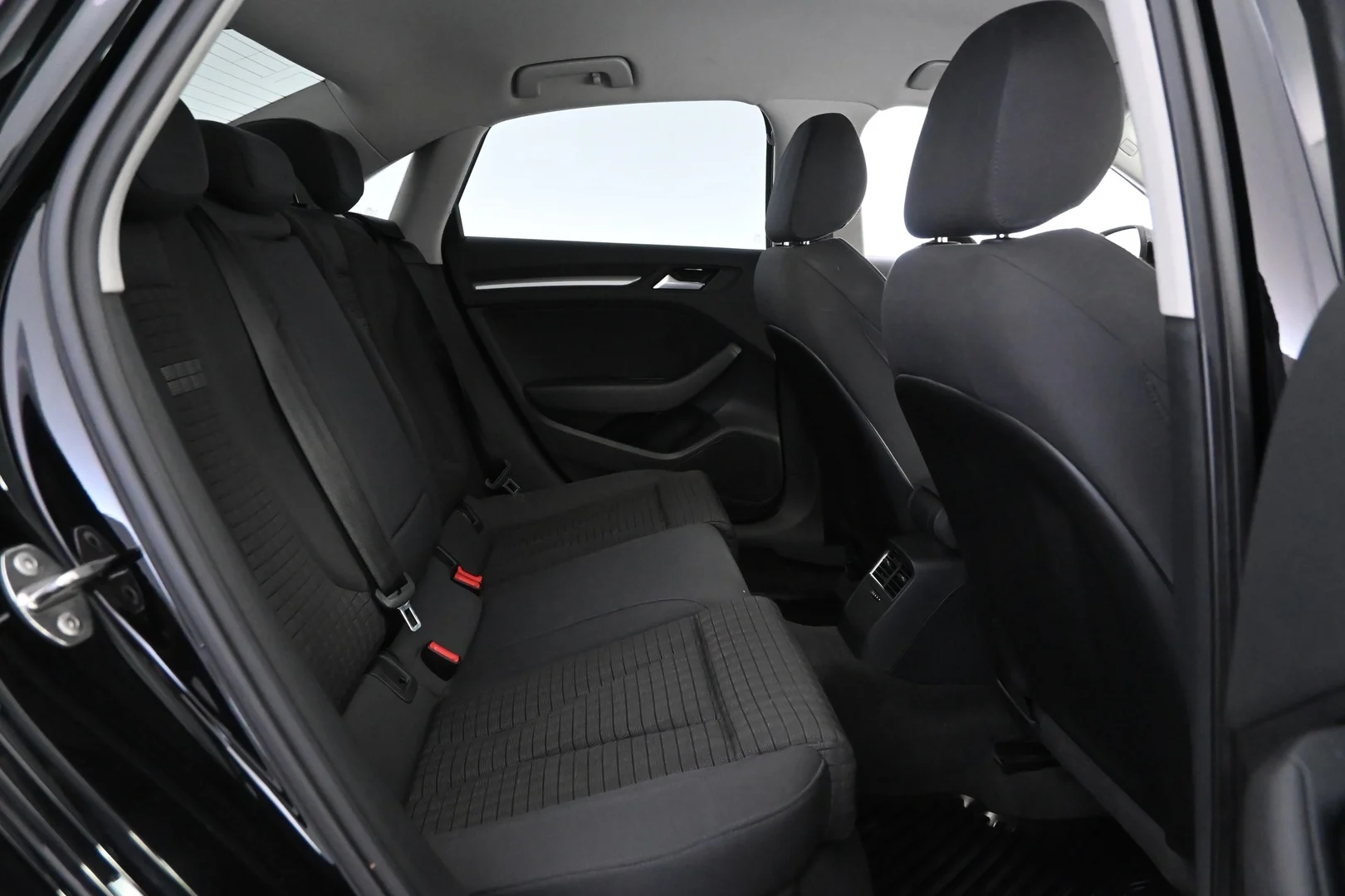Car Image - 7hyIEUbNfscQHaXLREnNXZ