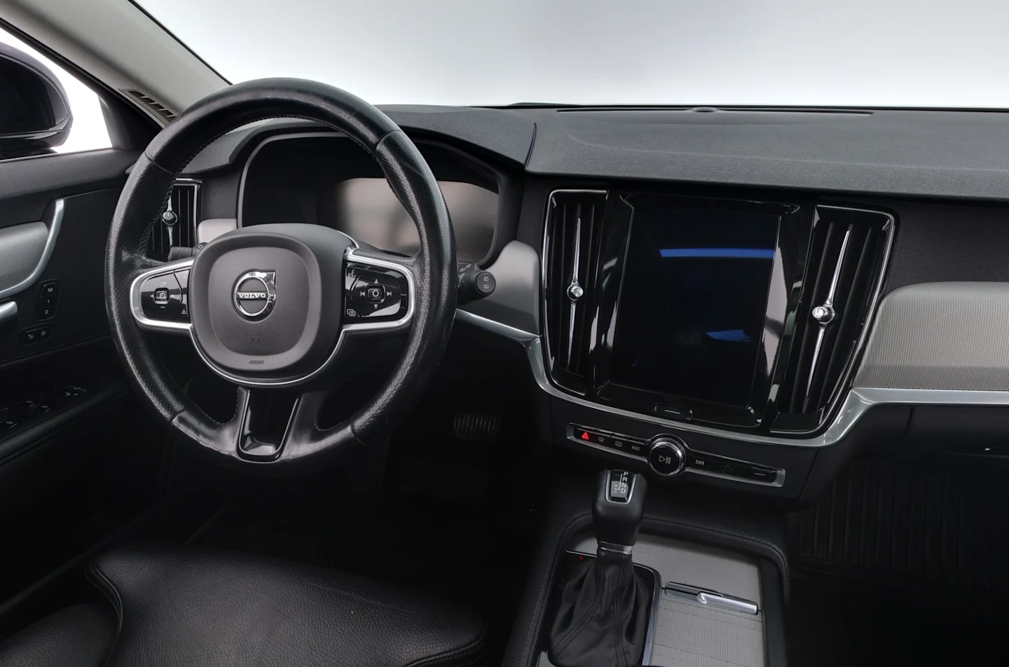 Car Image - 73Q5M2wTCcbRbEvpNTaK4W