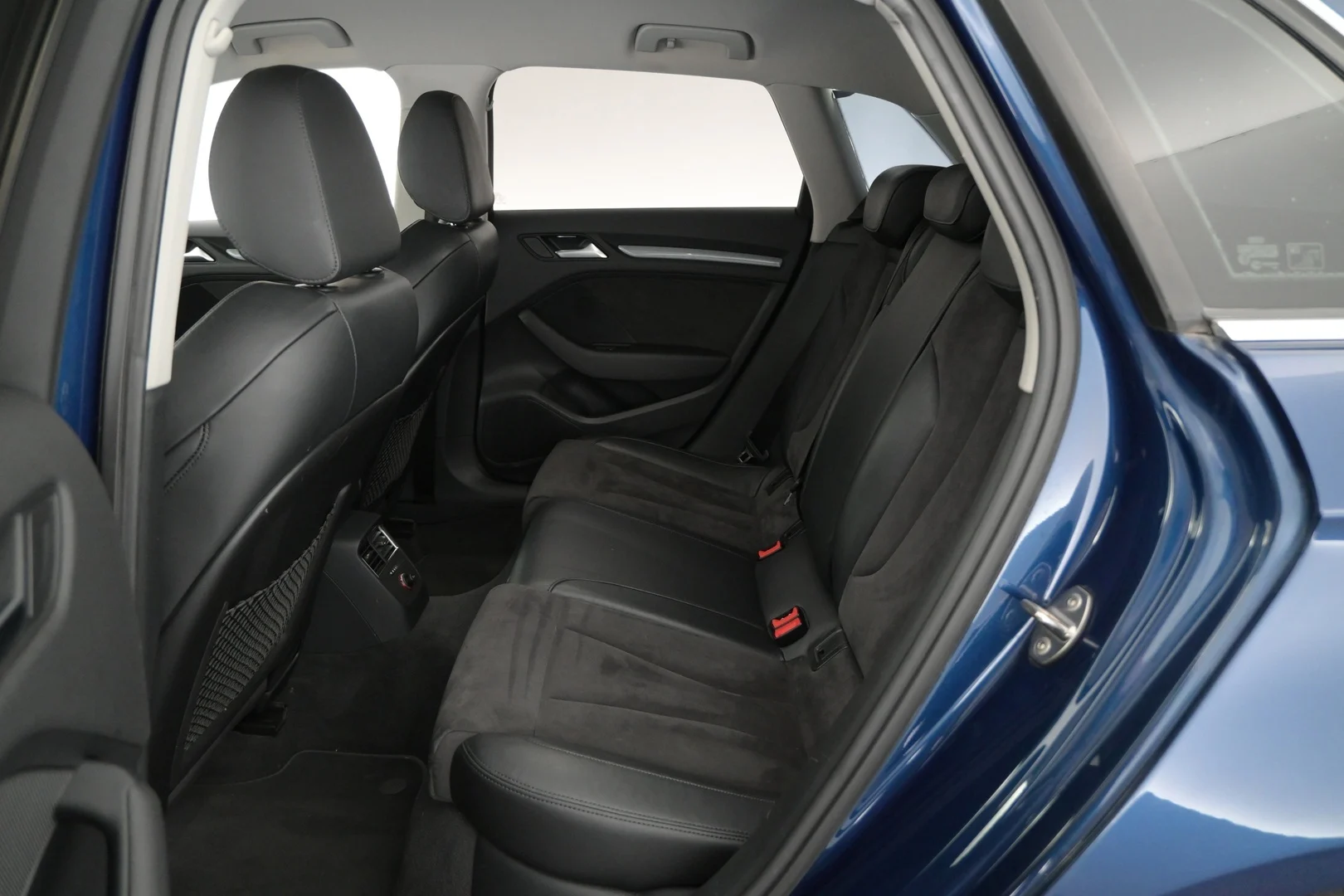 Car Image - 6wDI4NwhUCVCSb34MwqtRw