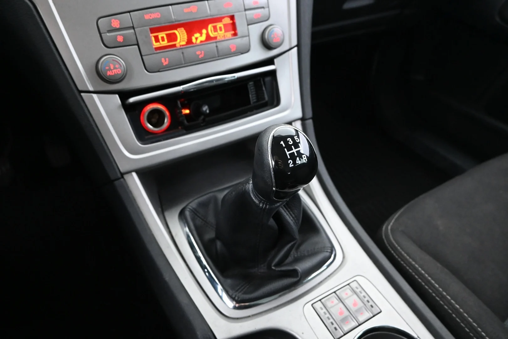 Car Image - 0x85hz1vqkFdM4ani8uyI