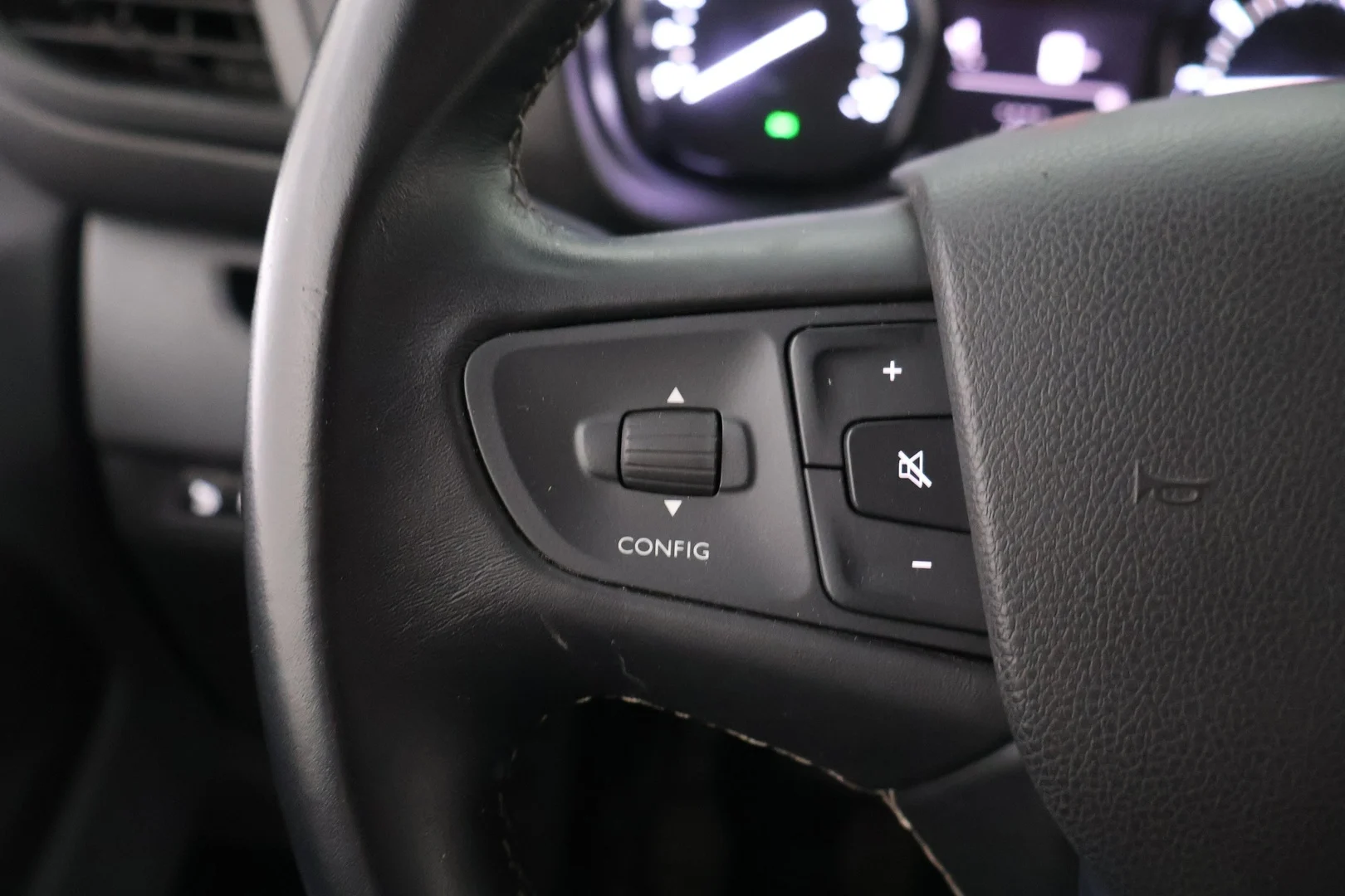 Car Image - 1tCIpYaVWo5Ym4ULbFIOYf
