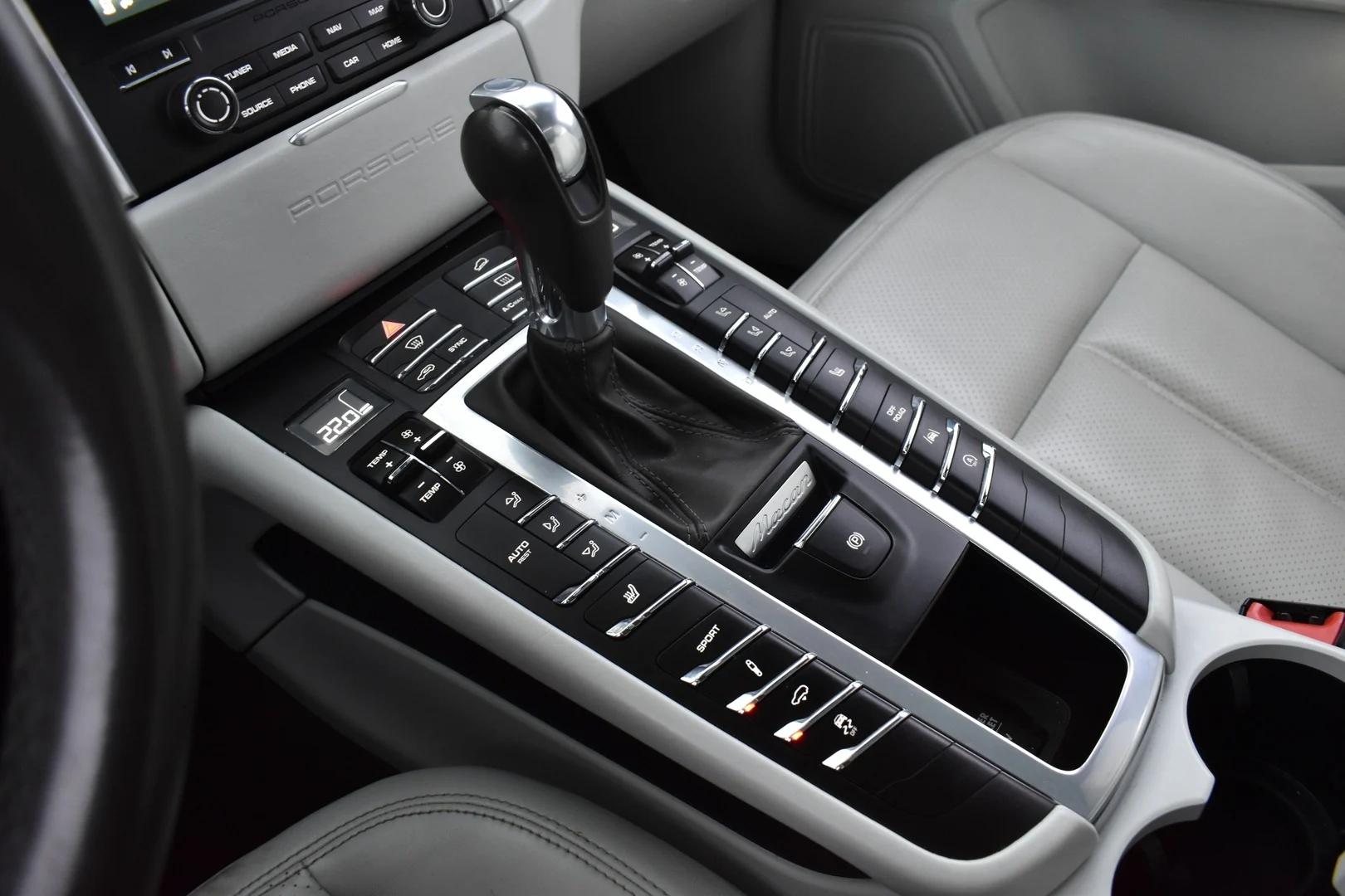 Car Image - 2bwZcDxeulxozHRIsW7MLT