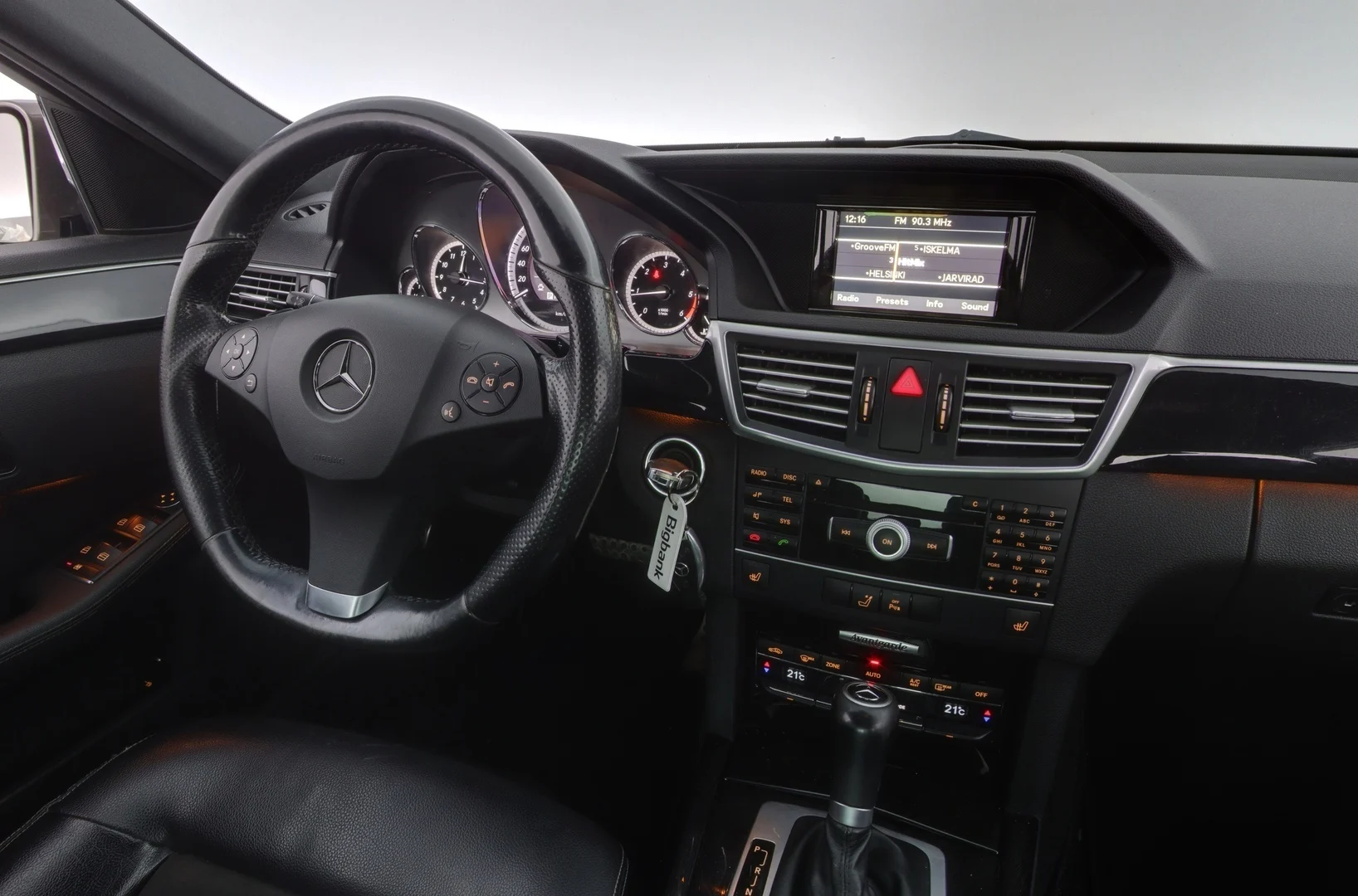 Car Image - 1CnptYq88qIz83x1eukLfc