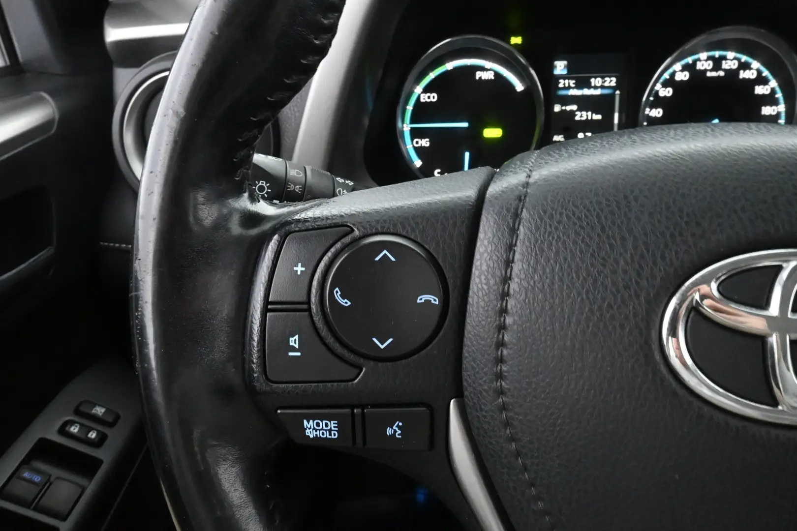 Car Image - 3R9uQyrhiu89yYY1yDeiW4