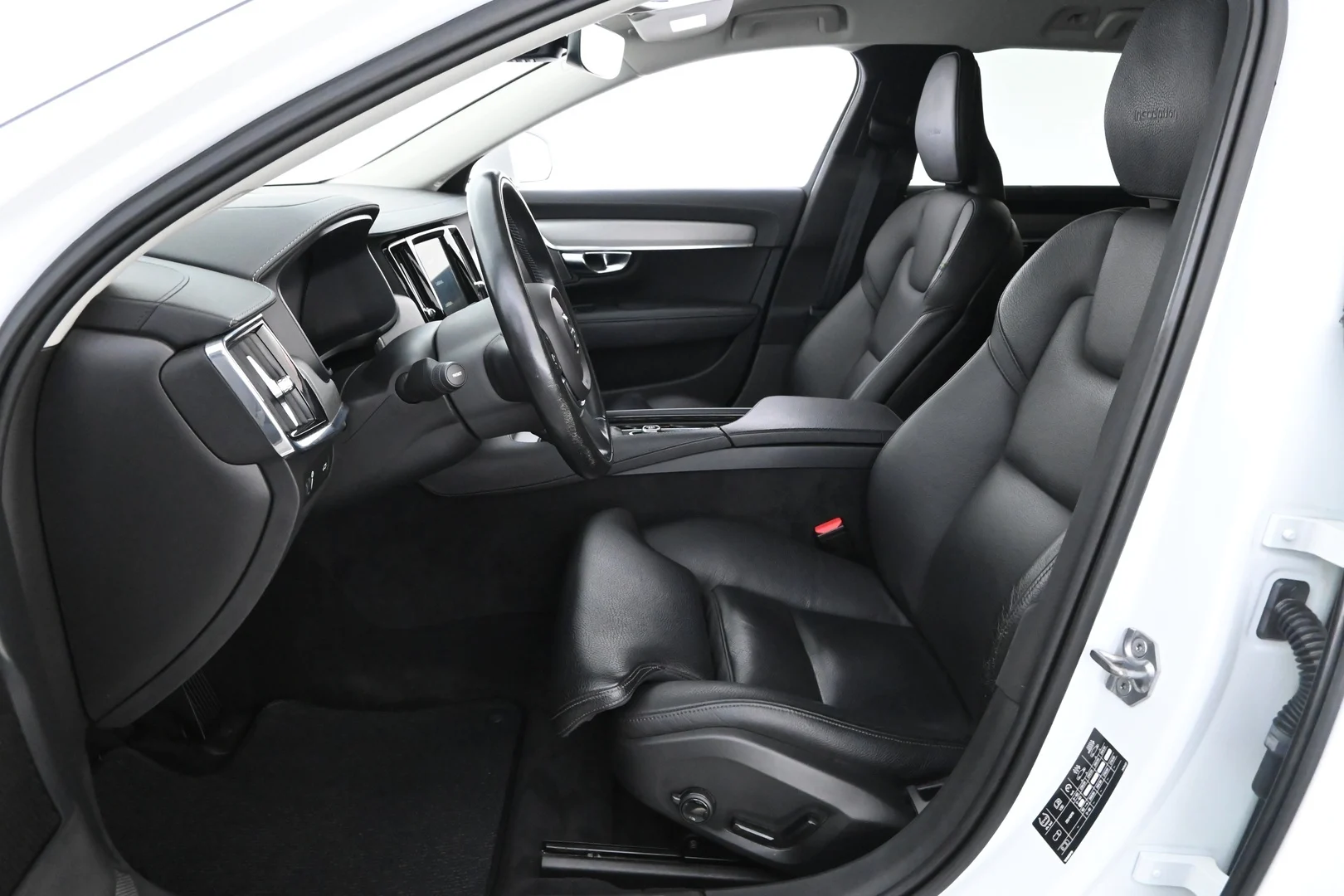 Car Image - 6i4fL7z3DFPcYa2eGl2hLb