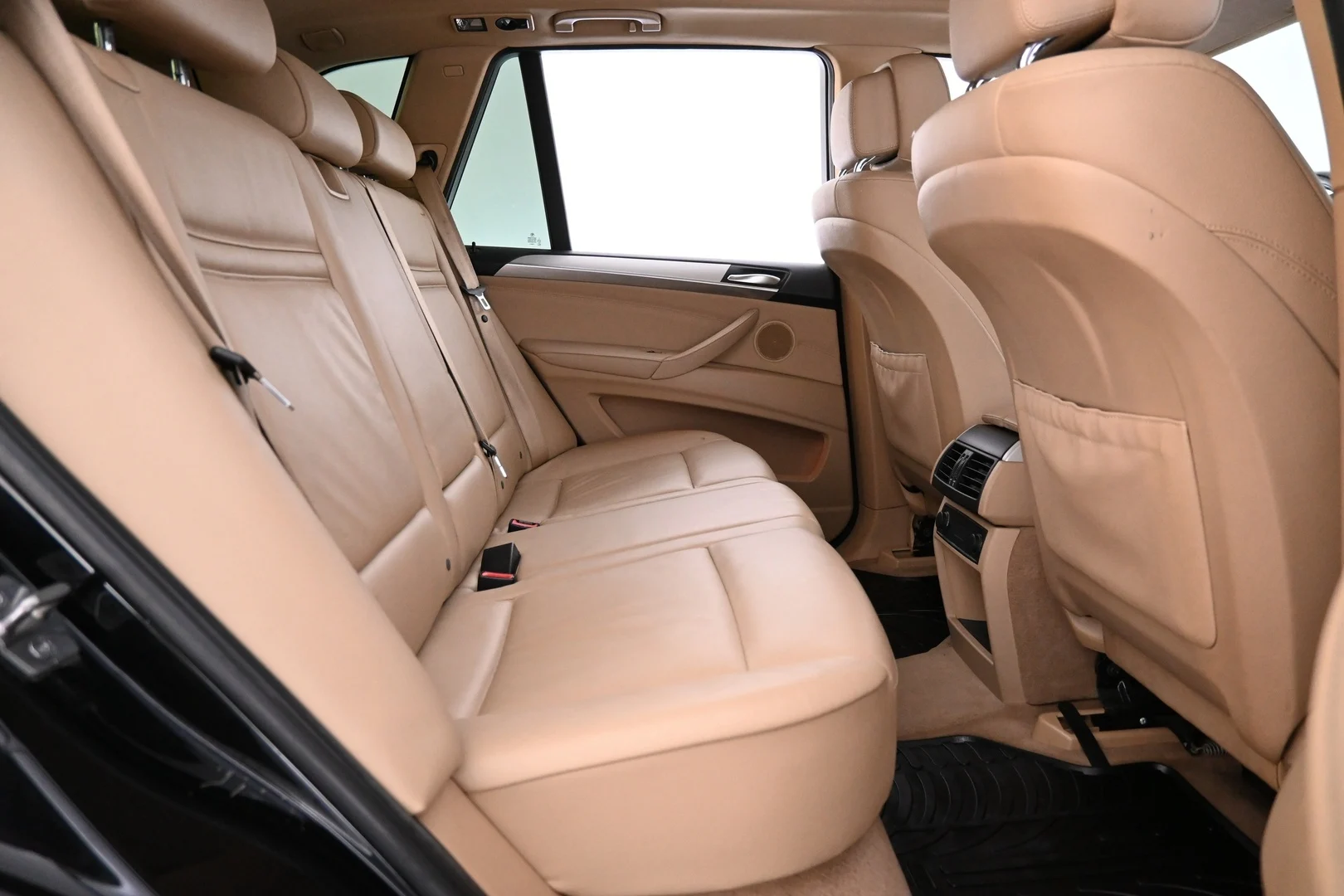 Car Image - 4rJmPFVBgT4bdsZpLnxjWJ