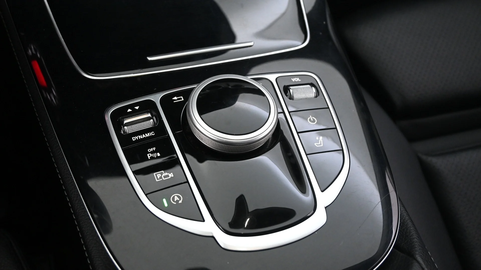 Car Image - 8L0874qgeRm7tTSjMMb4x