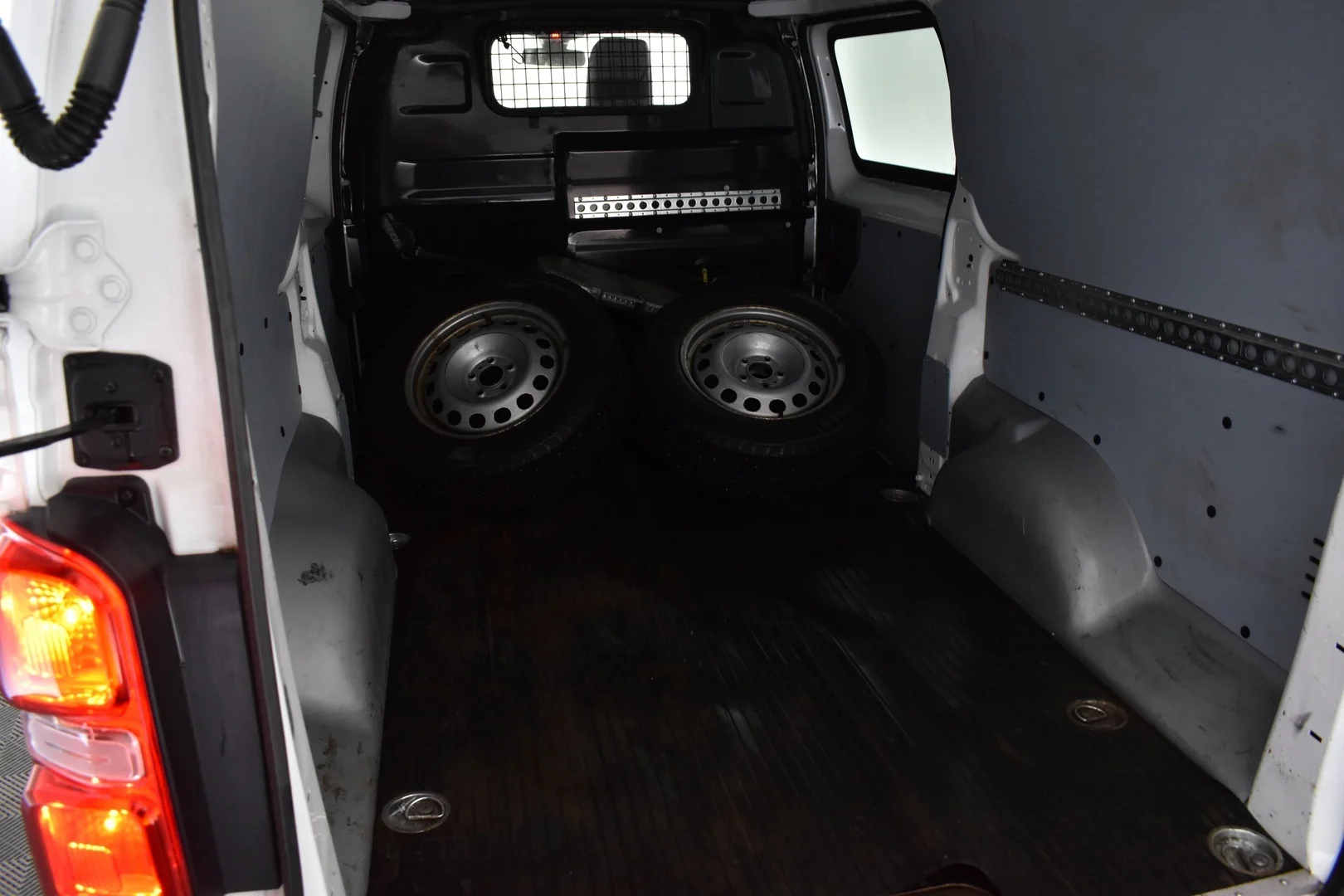 Car Image - 588g4bX2M0qFKXxNiwTjkh