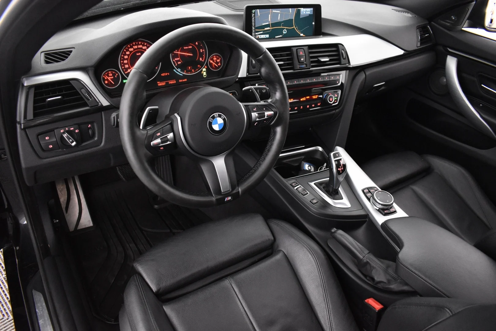 Car Image - 4w0cXYo4YtfZScTXP9ZzLh
