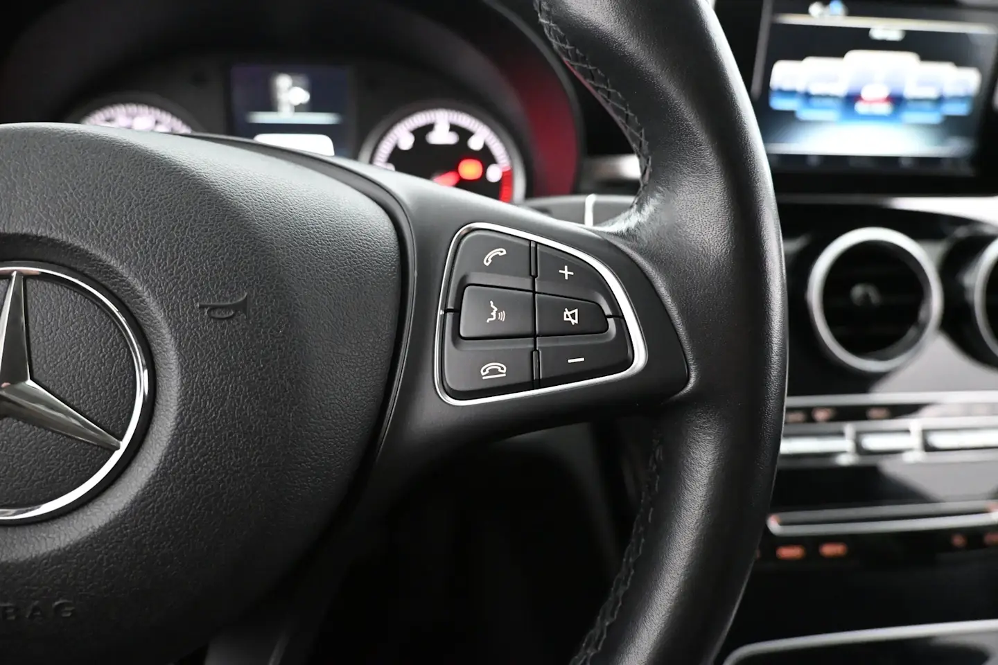 Car Image - 7lRZ0ycyLu7yAIVYkj0iPu