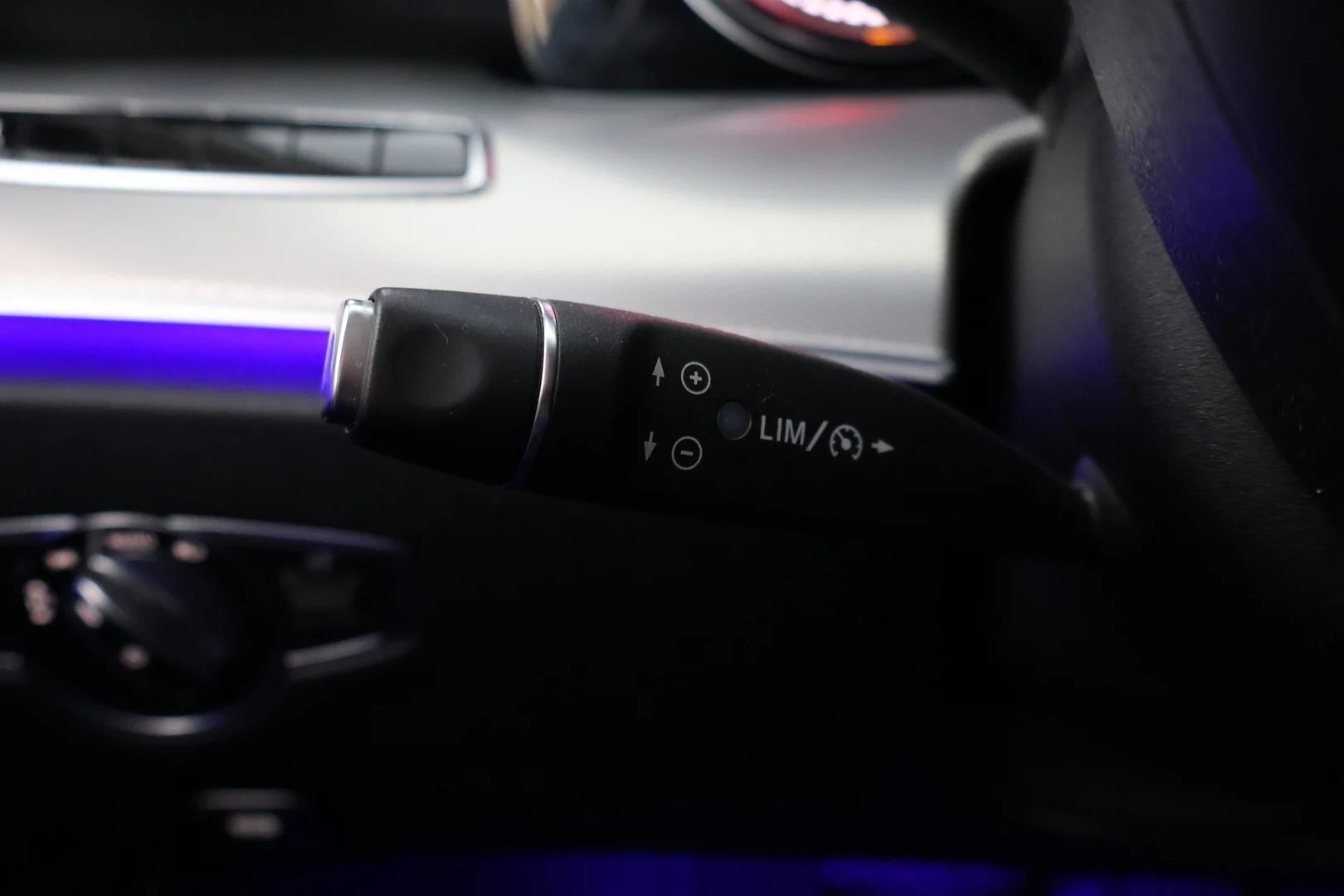 Car Image - qhprAybFkfrH5PCTkSUxL