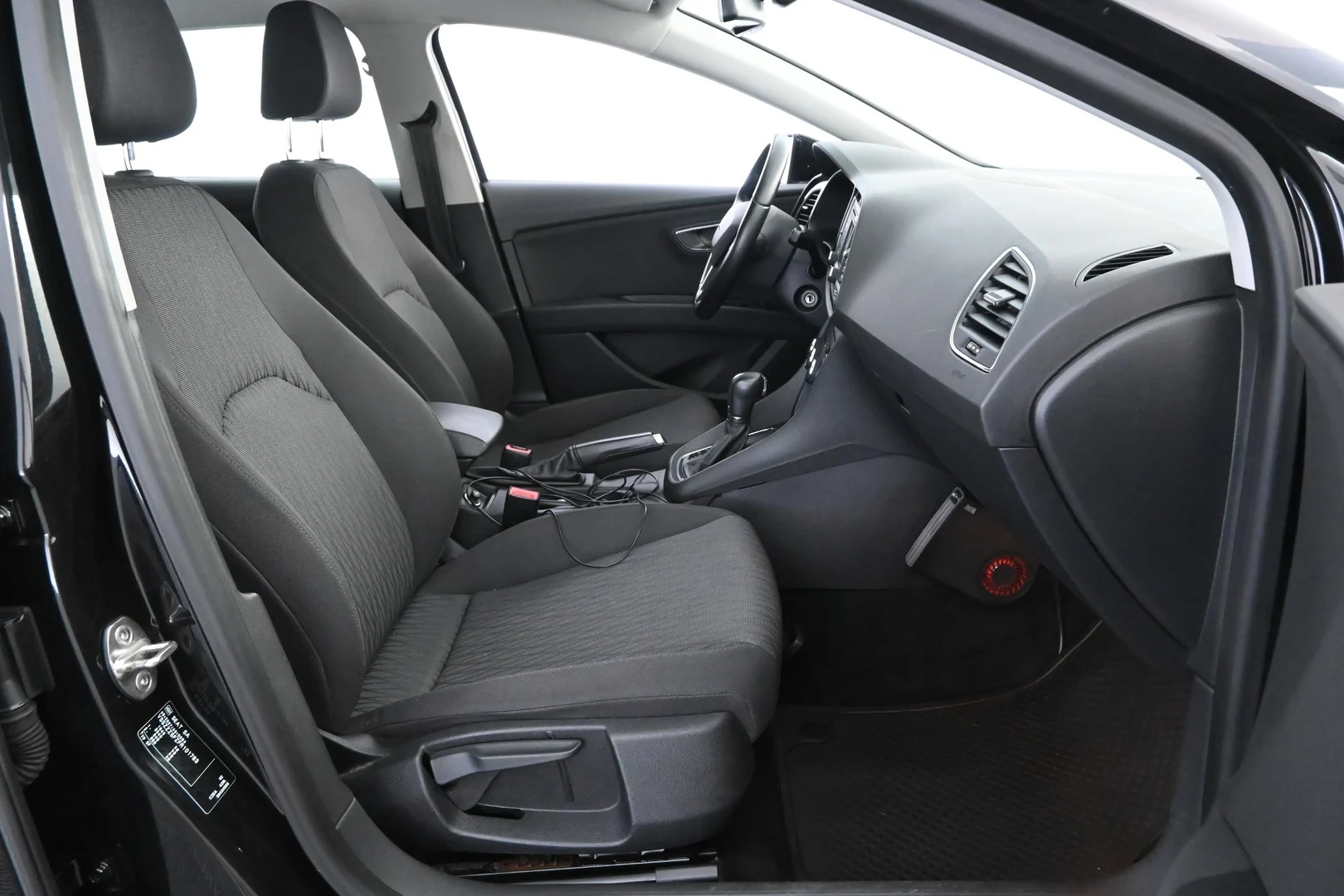 Car Image - 3g9YJx4jrkmyvwYNse6mg3