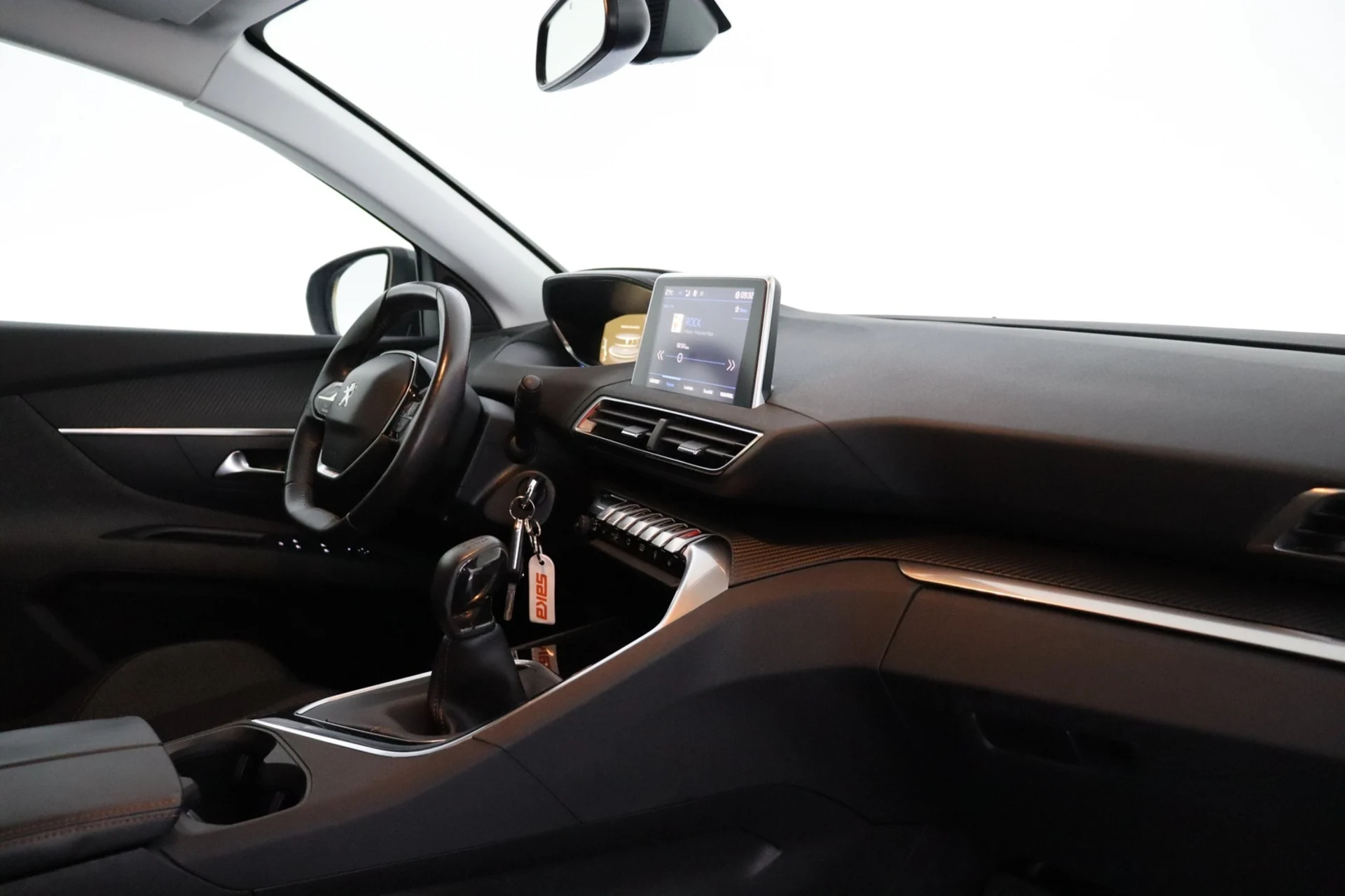 Car Image - 10R9JAeK5ljbLPHDAaTBMU