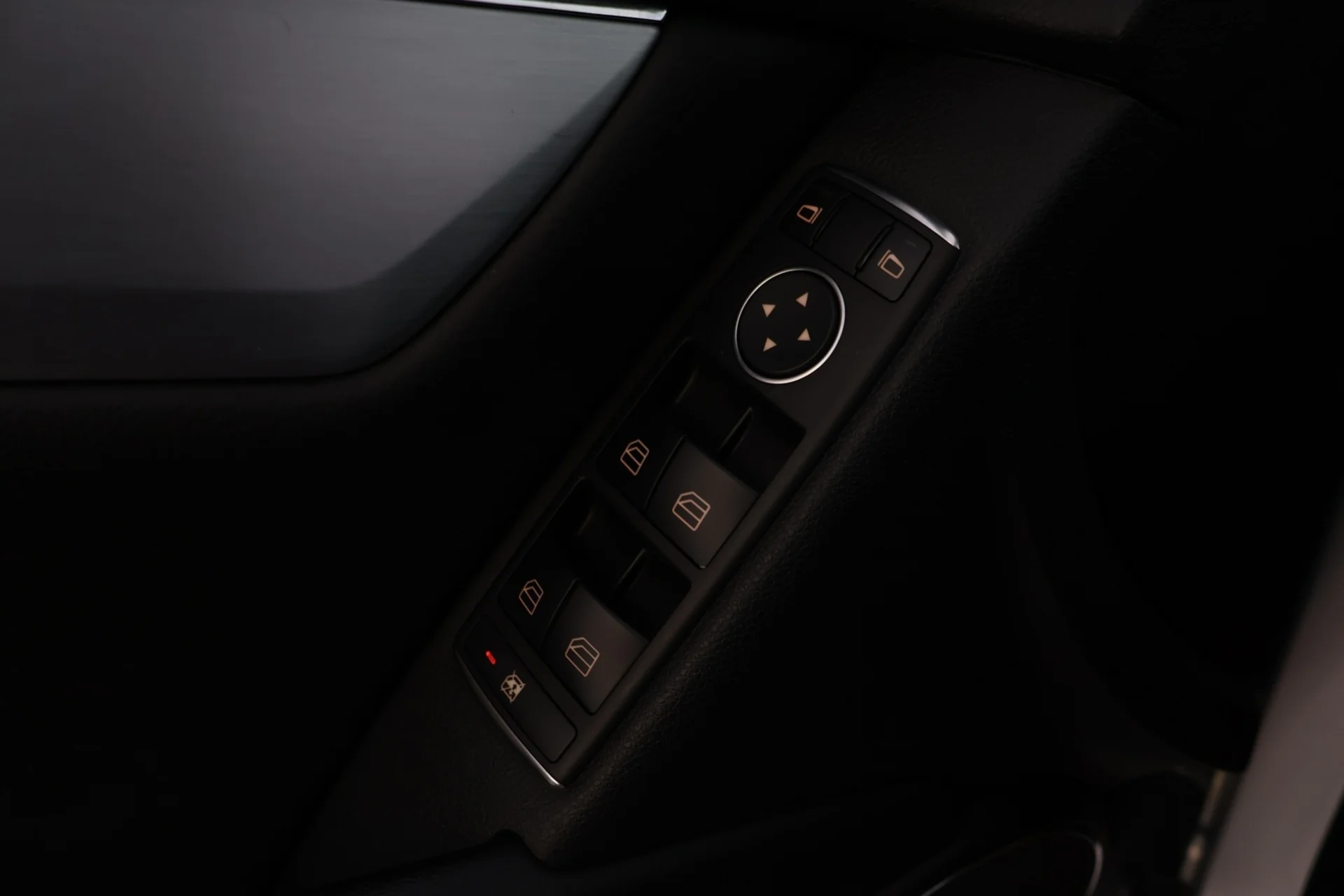 Car Image - SMsHdqU7bju599gQTtjmp