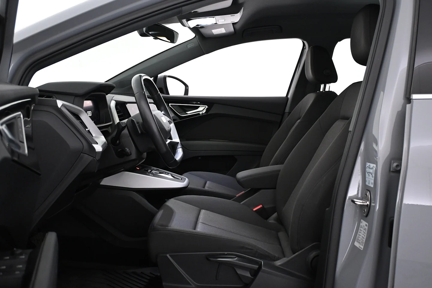 Car Image - 17OXqzXAatYYIxe4JVGN0G