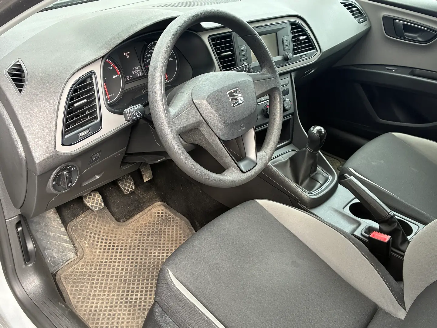 Car Image - 3pTIfaMzYHRWuLGUkG7pMl
