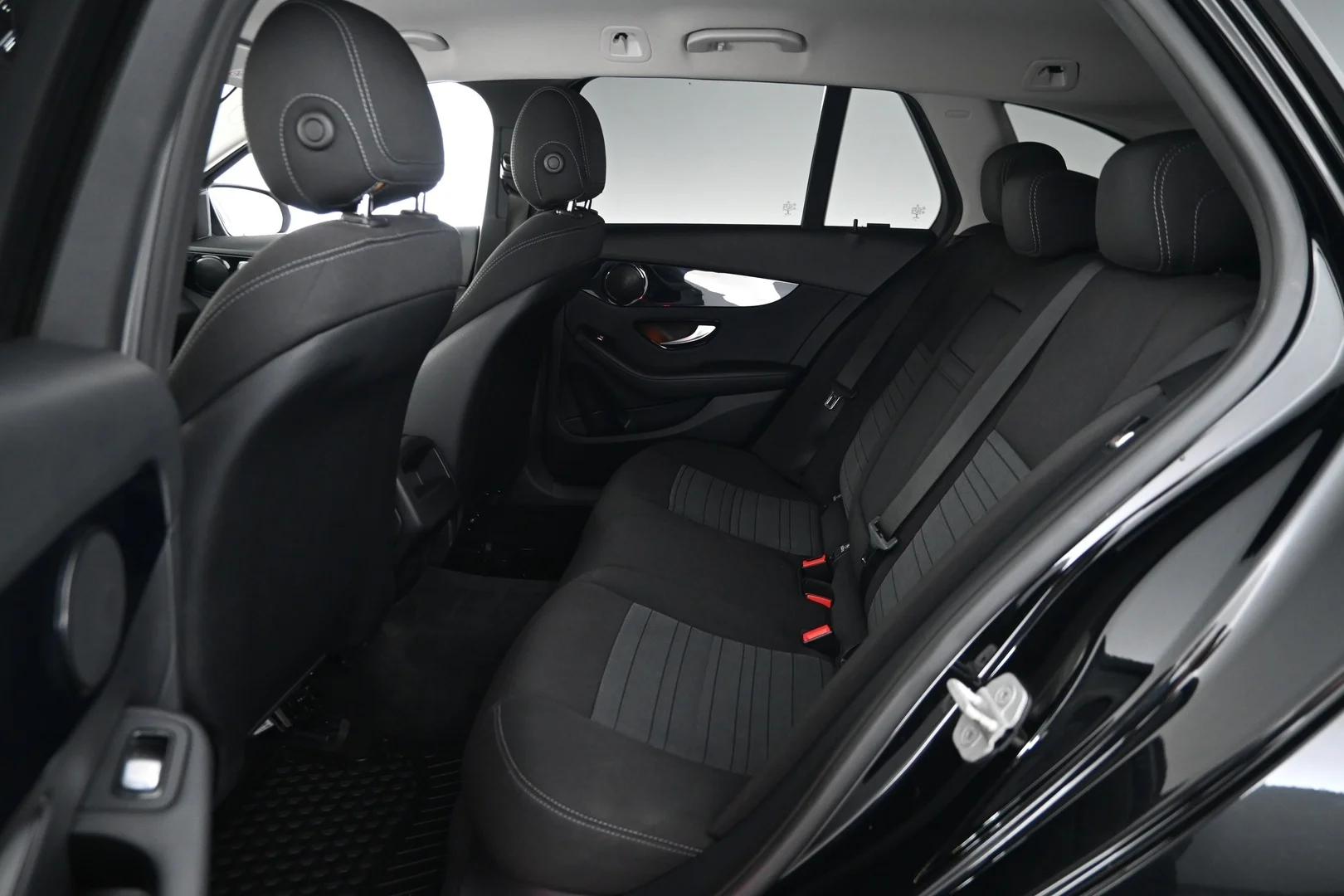 Car Image - 2RDZe9CWTRNtHMzQ1YHiVU