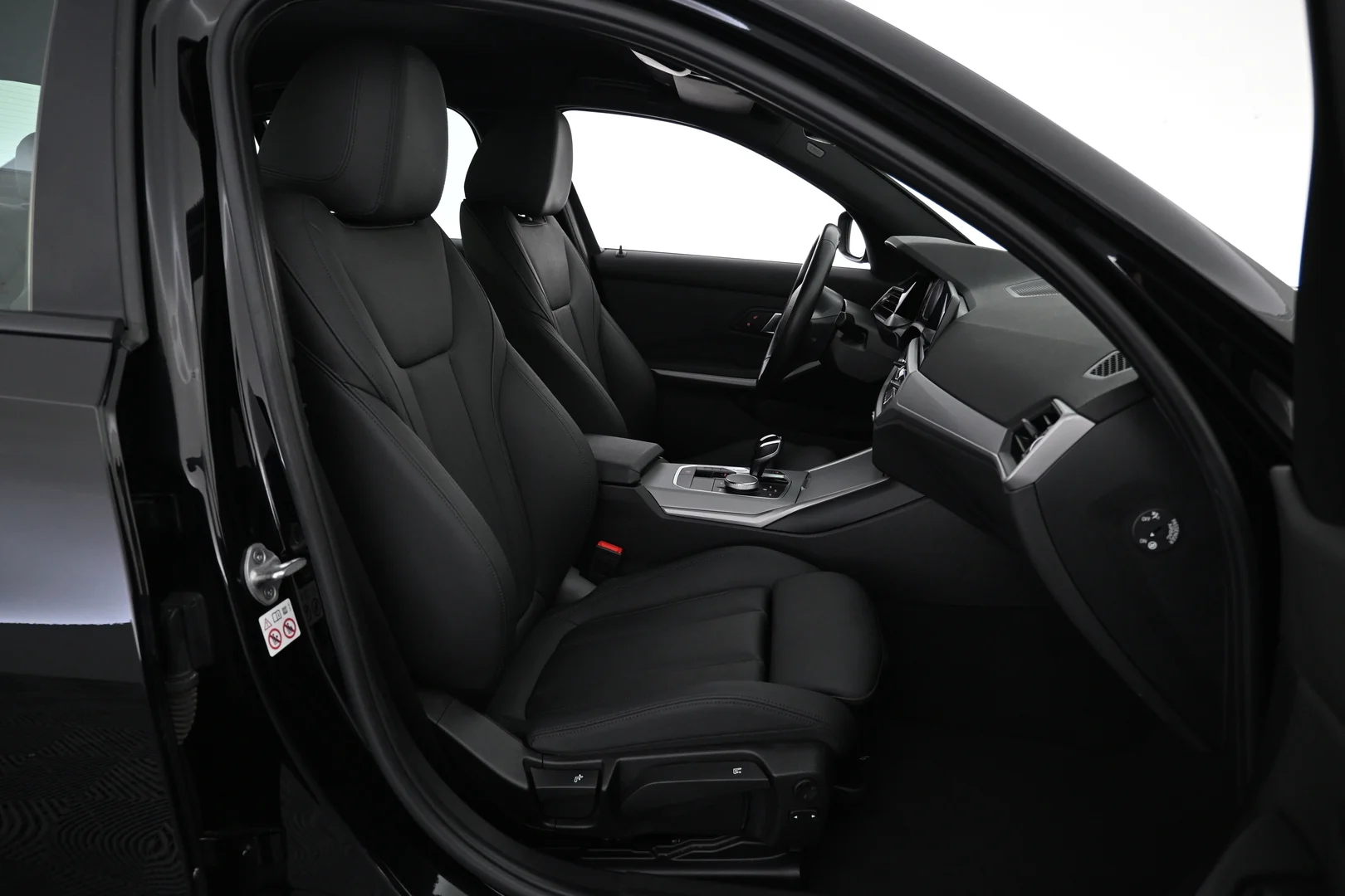 Car Image - oicI0oxzlmAR0Cd6Df4PG