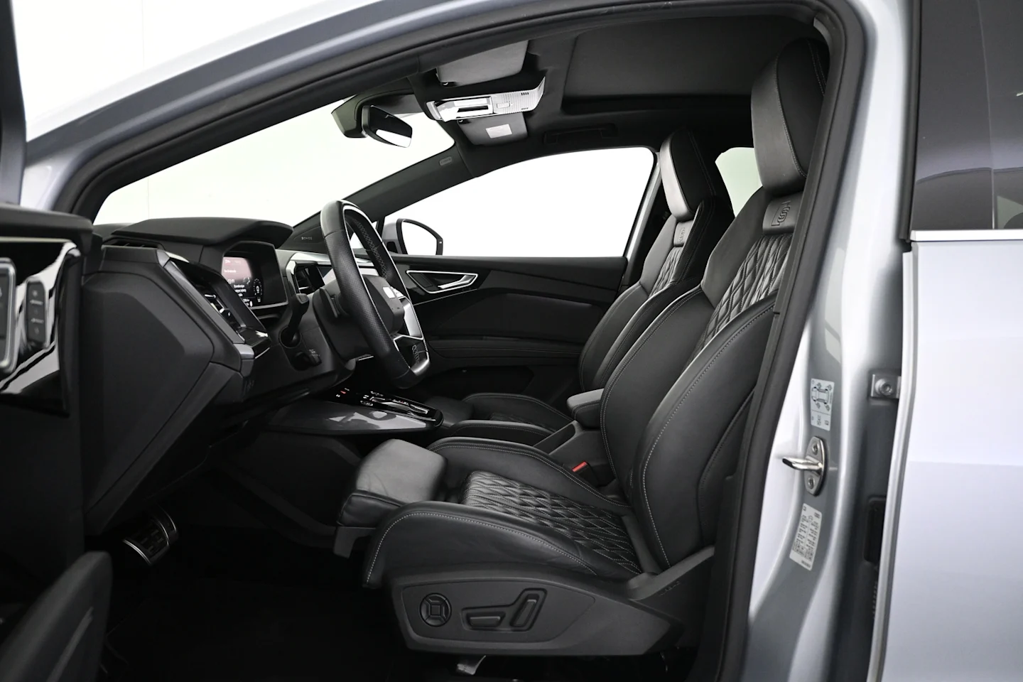 Car Image - q9WrH6Peld5pqYHBlf41l