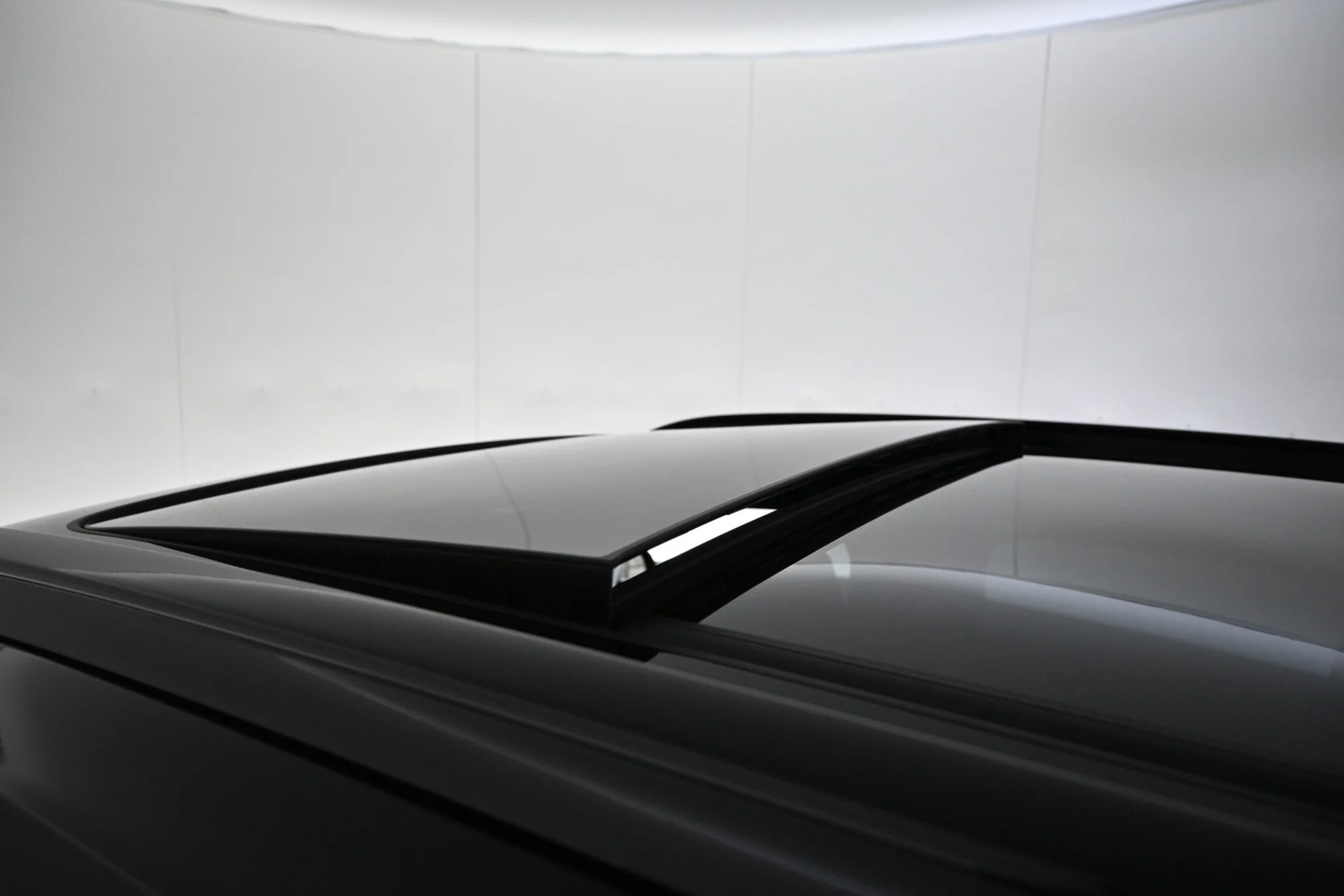 Car Image - 1luzKeOXComeMJFng3RC7Z