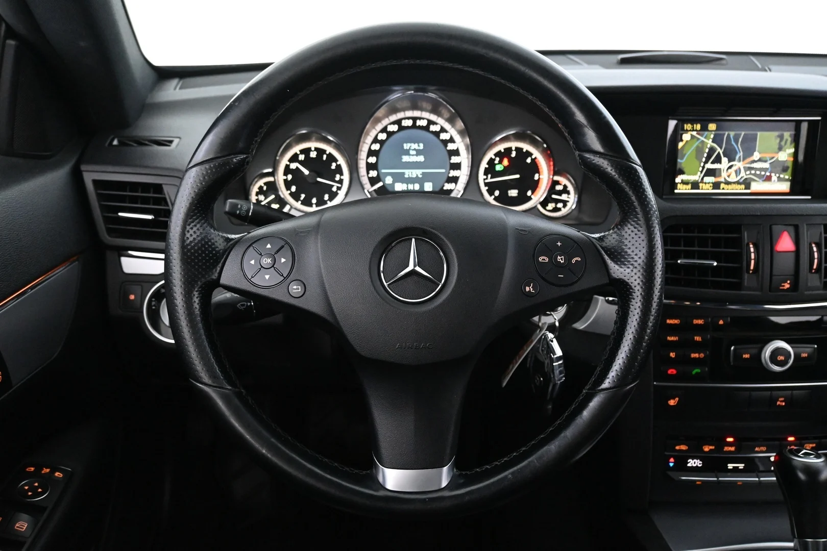 Car Image - 6grdrfJCHJnnmjxyrIzPSa