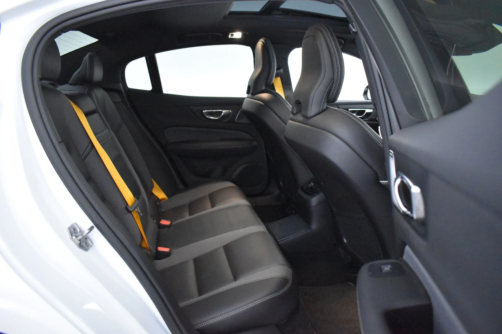 Car Image - 5V7UBXfcEBrf4p1RIDYyct