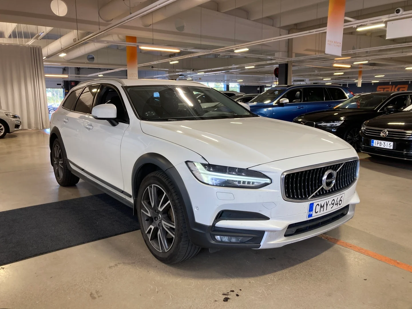 Car Image - 1oT2jRMND5VkTqW8YkzwXc