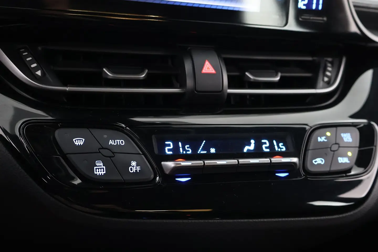 Car Image - 4gf7UgphGT4WCF5SvJP8zS