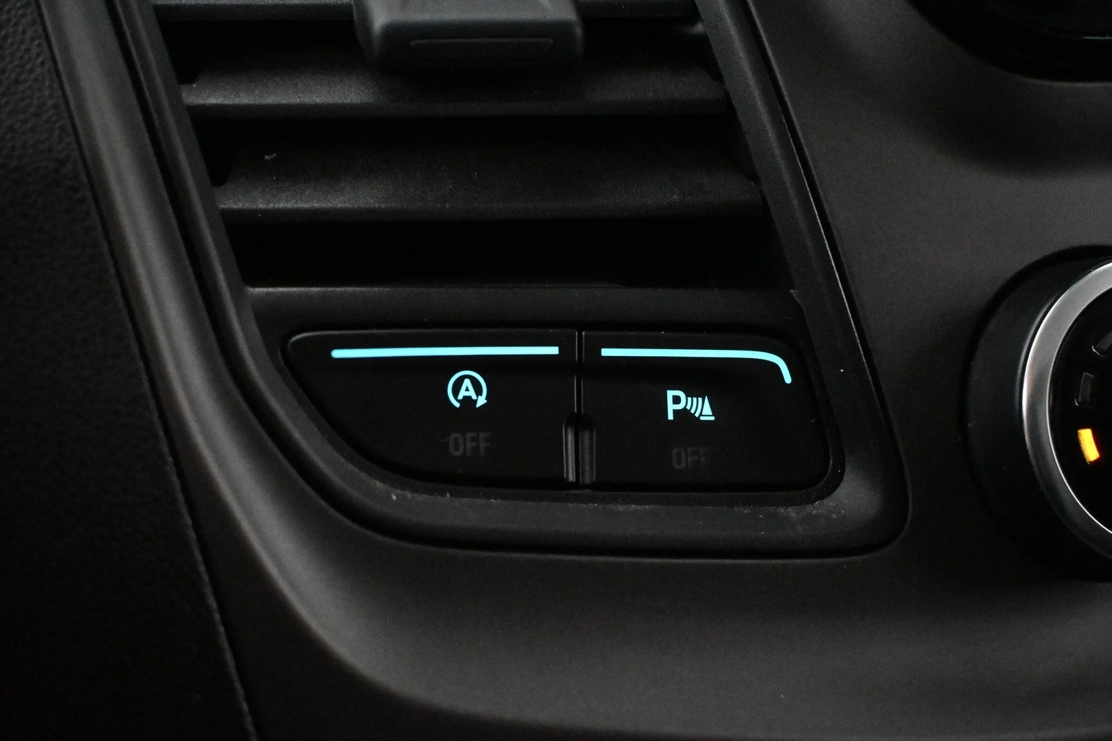 Car Image - 3giTBgWflIJ4Bz04cejvxQ