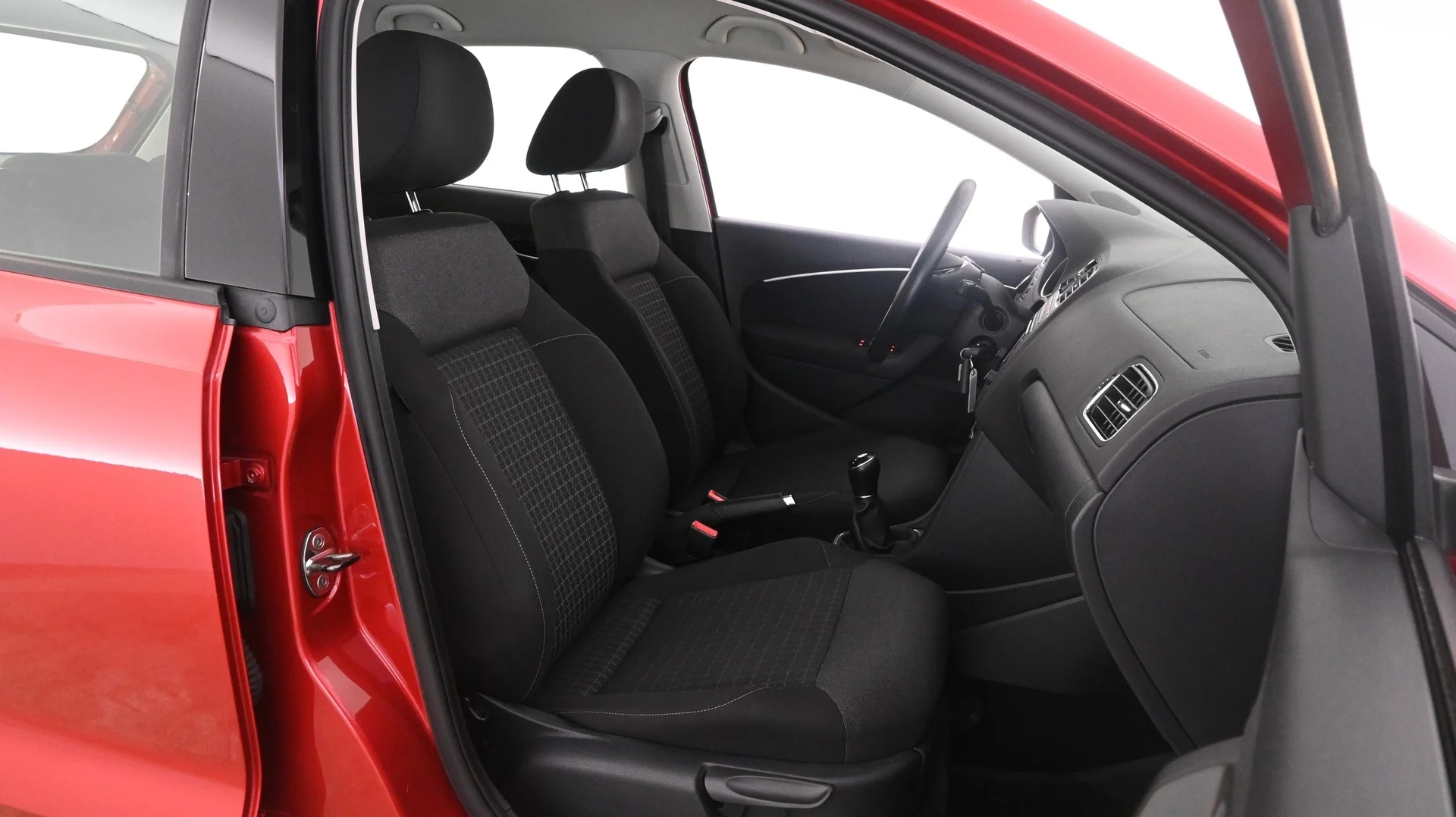 Car Image - 4eXyhsoEzLeNmdTKmIp278