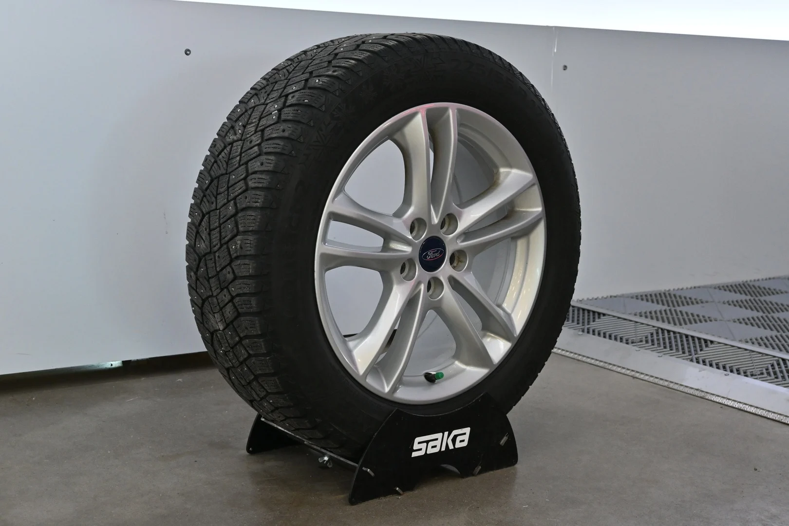 Car Image - 1uRwjAHyKjulF2GY7fdbi7